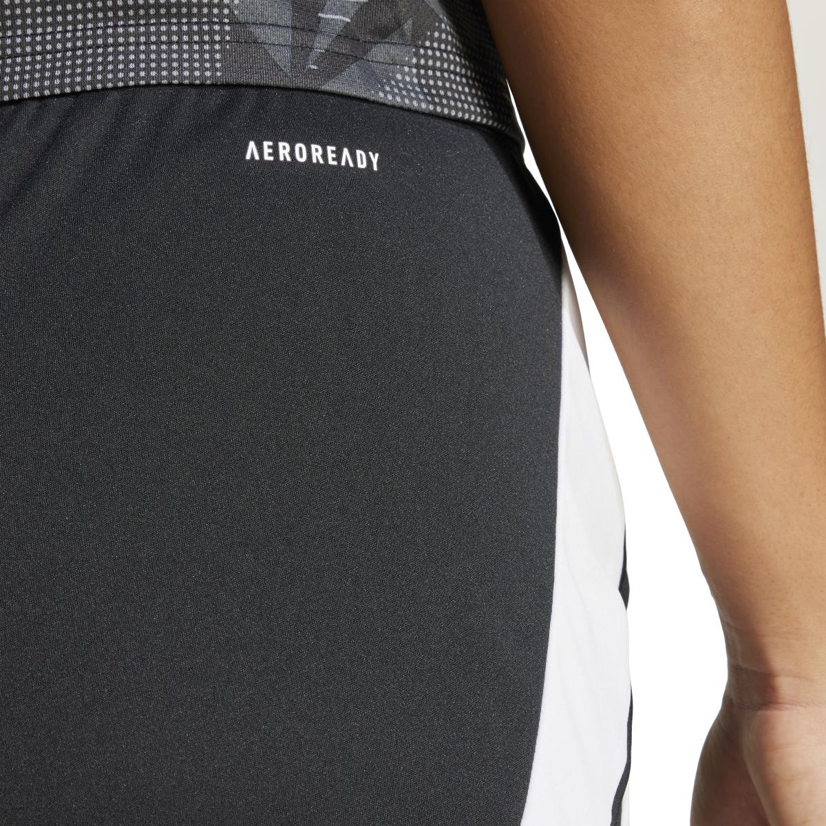 product/a/d/adidas_ir9374_10_apparel_on_model_detail_view_2_white.jpg