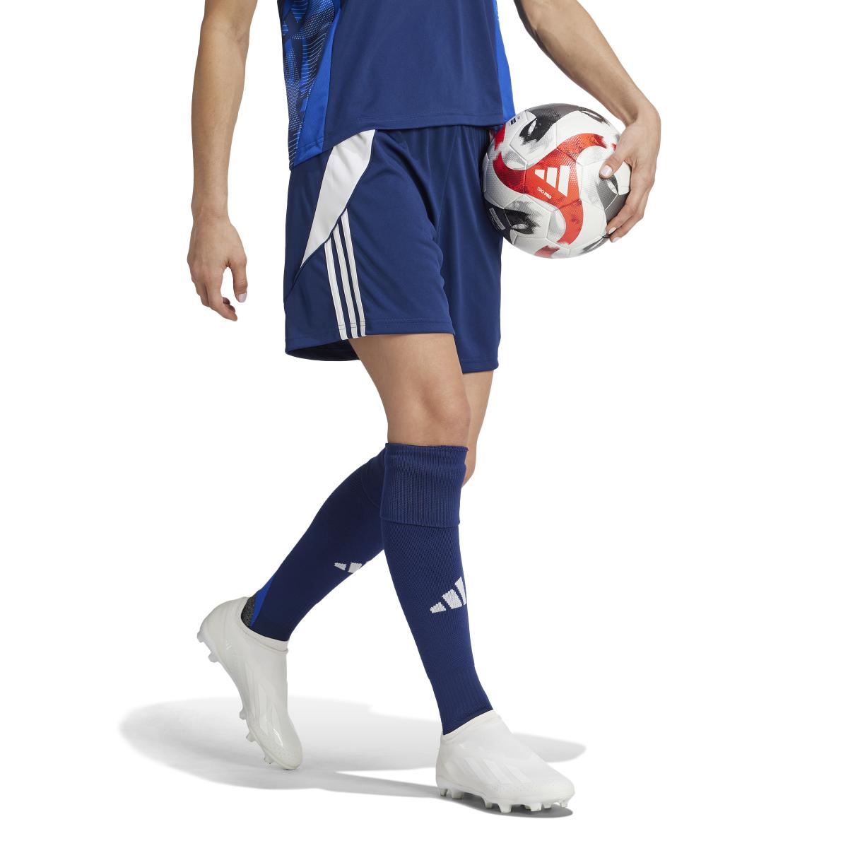 product/a/d/adidas_ir9375_6_apparel_on_model_walking_view_white-nw032624.jpg