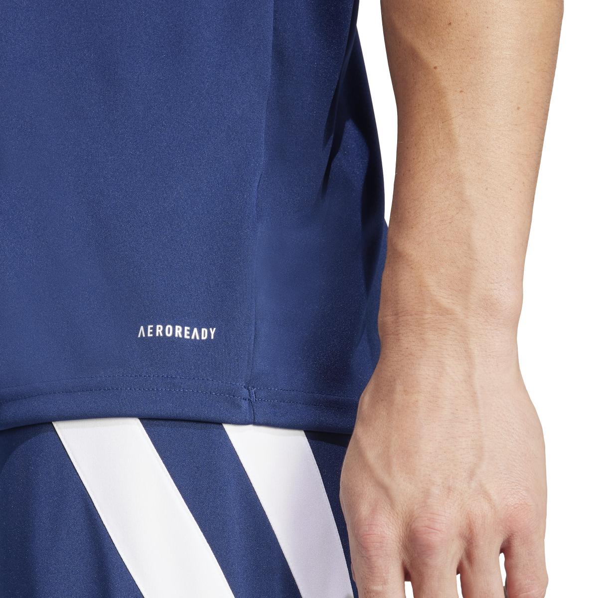 product/a/d/adidas_it5658_9_apparel_on_model_detail_view_2_white.jpg