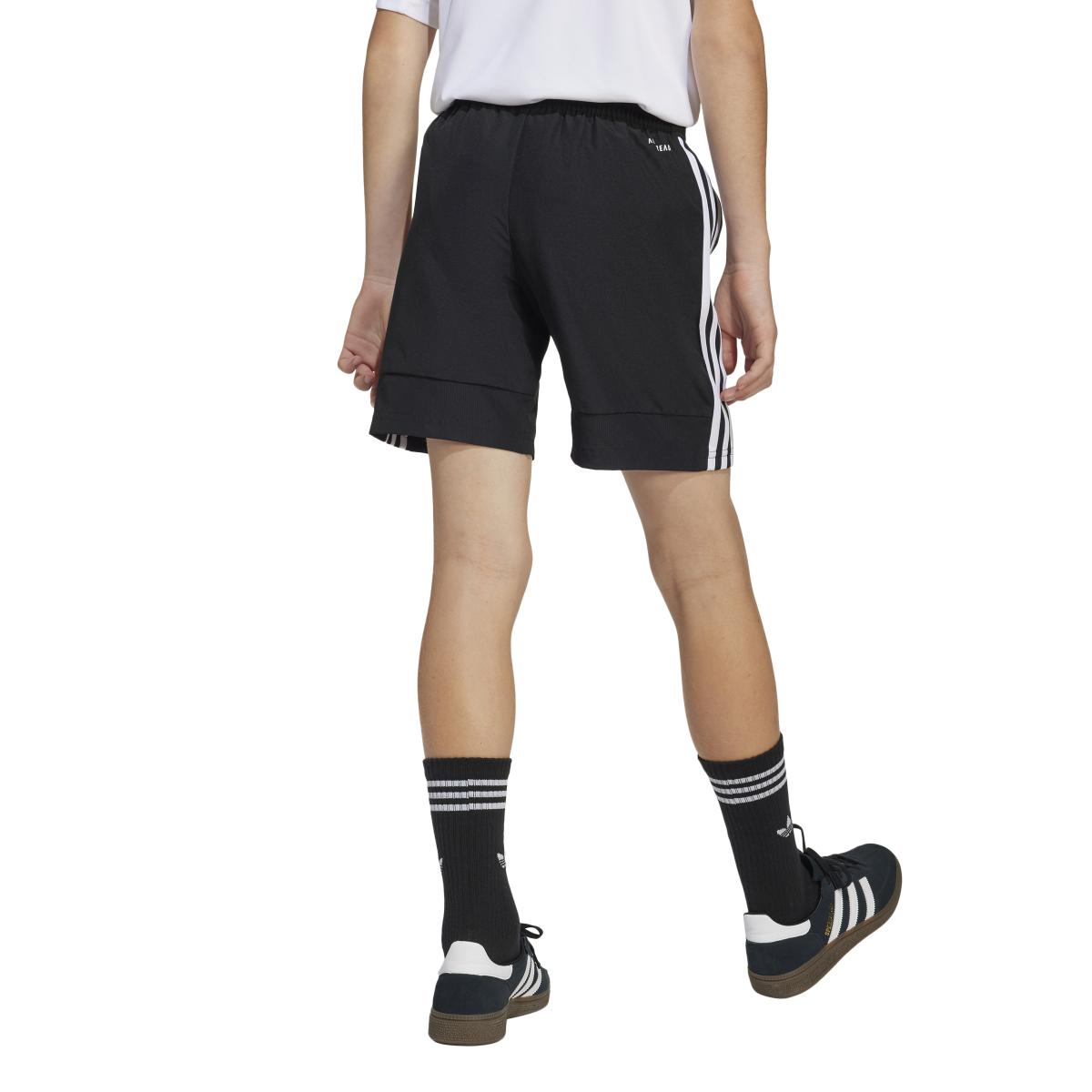 product/a/d/adidas_jd0641_black-white_3.jpg