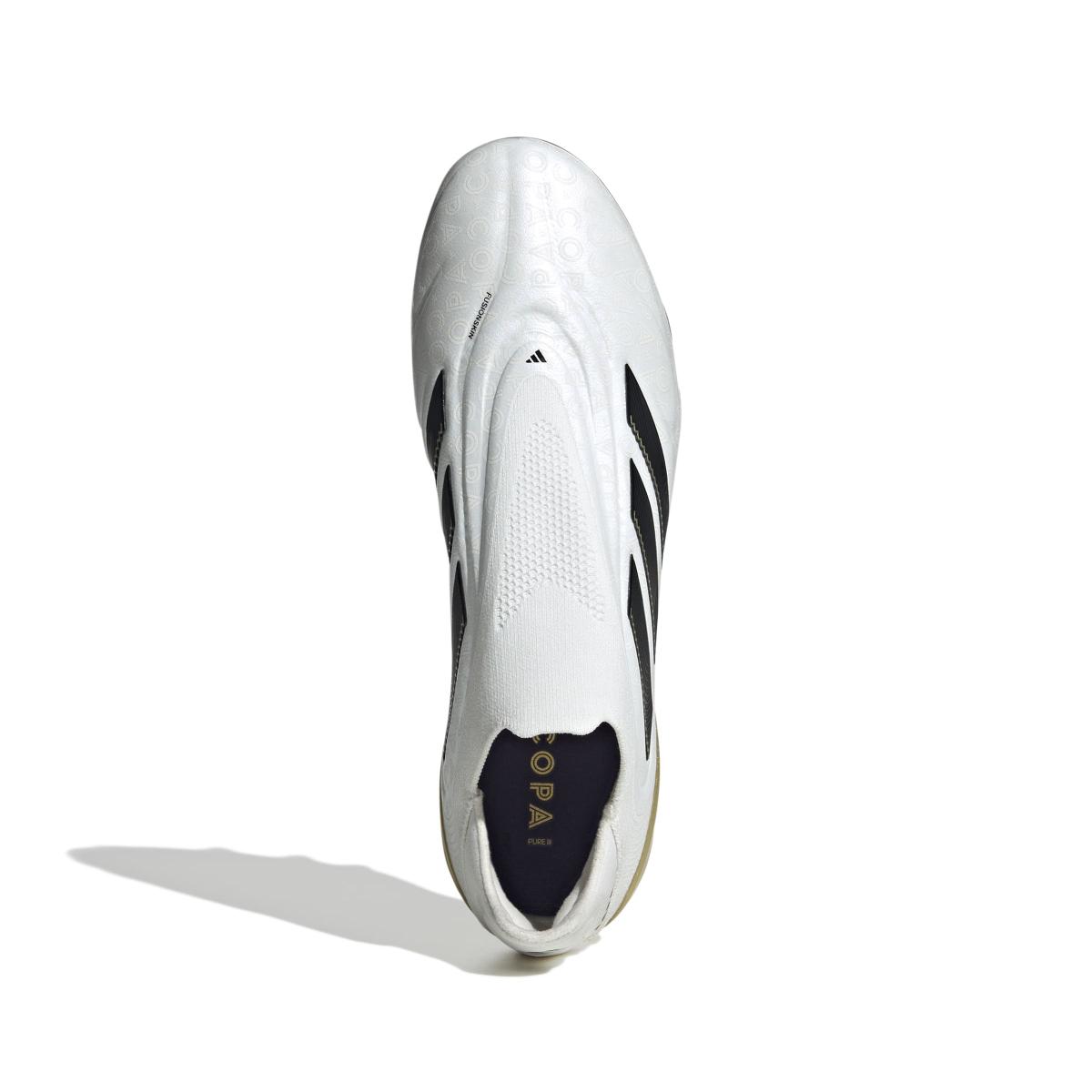product/a/d/adidas_jh6301_2_footwear_photography_top_portrait_view_white-nw091625.jpg
