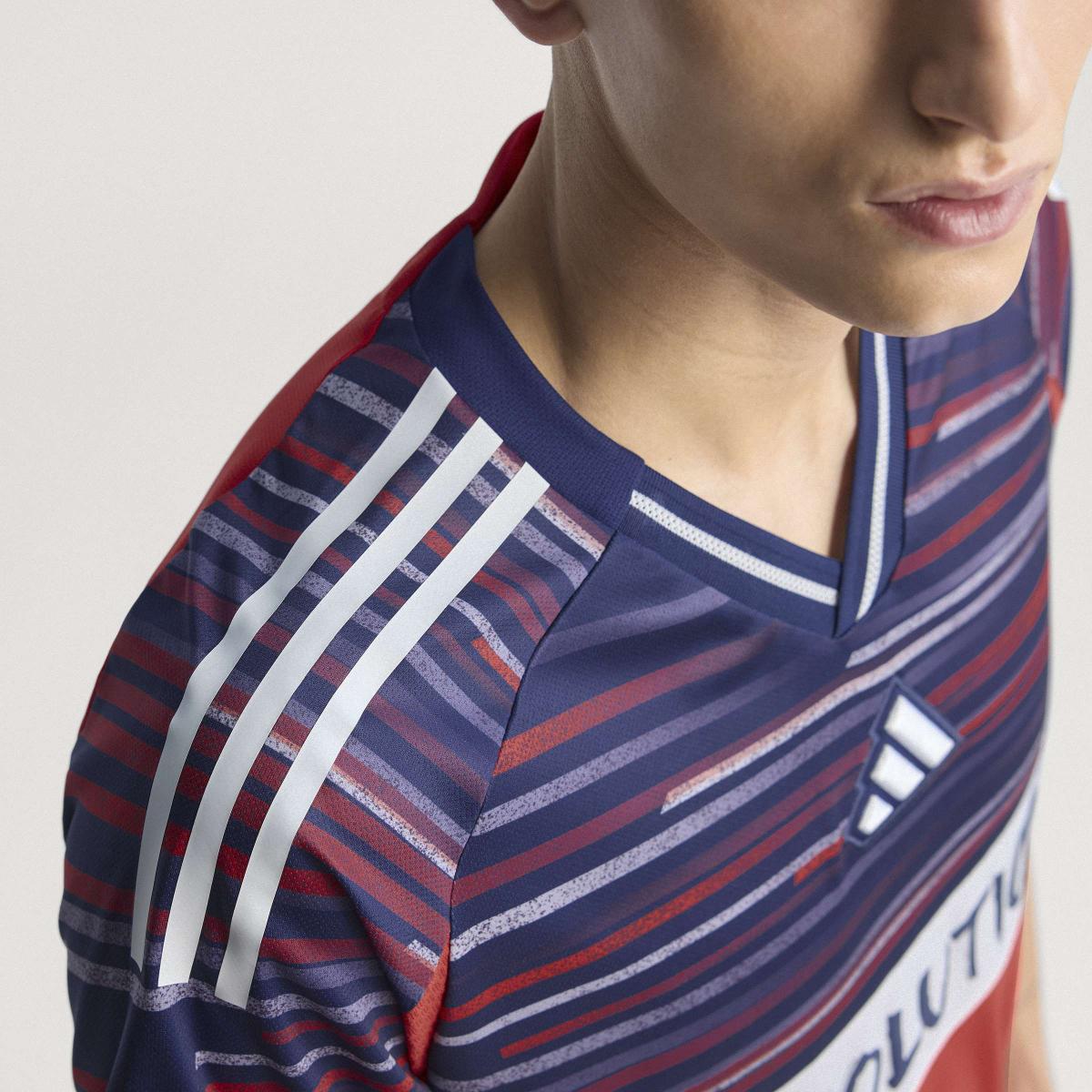 product/a/d/adidas_jn5688_15_apparel_photography_heromrktng_view_9.jpg