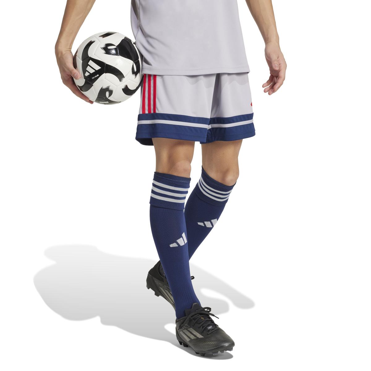 product/a/d/adidas_jp3401_6_apparel_on_model_walking_view_white.jpg