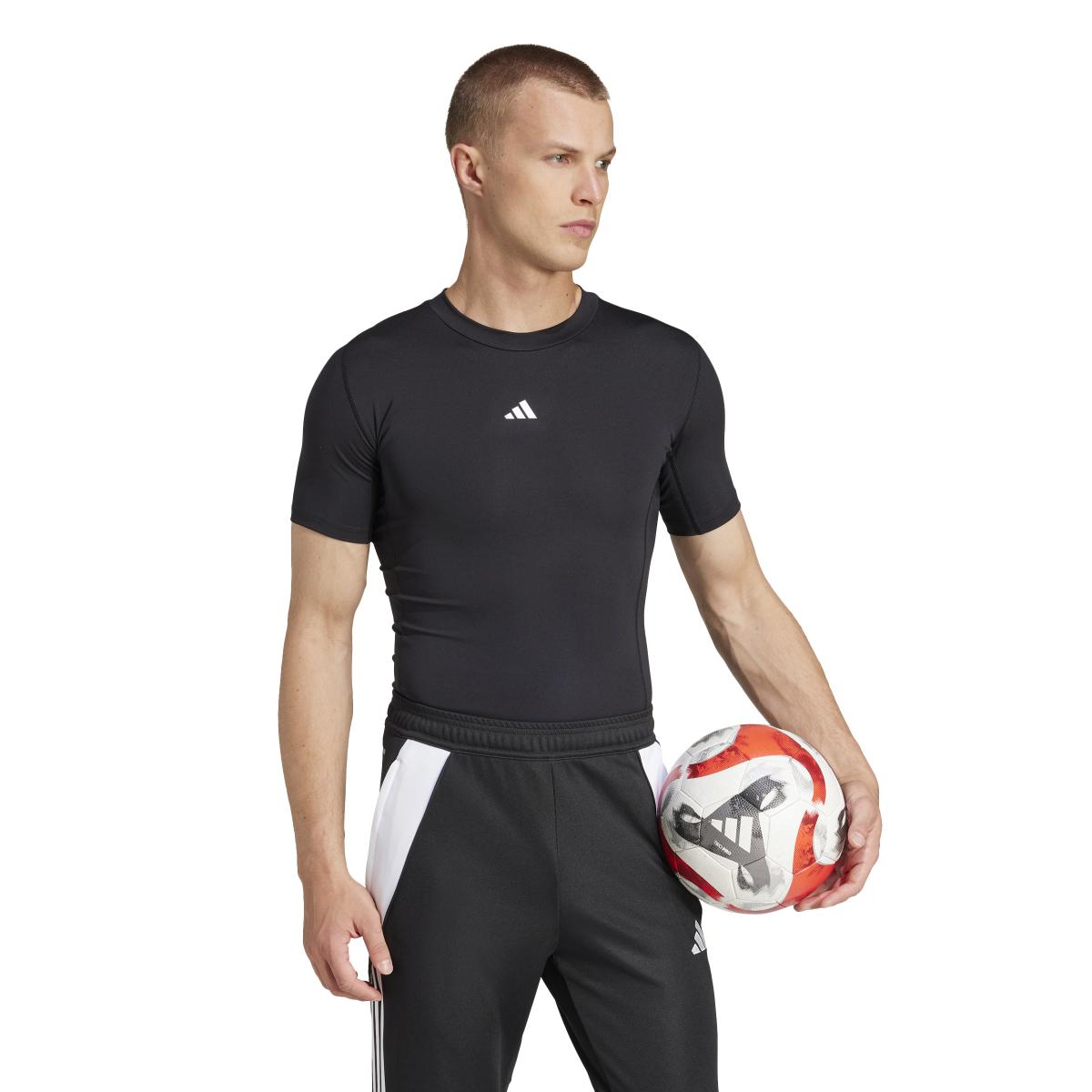 product/a/d/adidas_jp4674_black_5.jpg