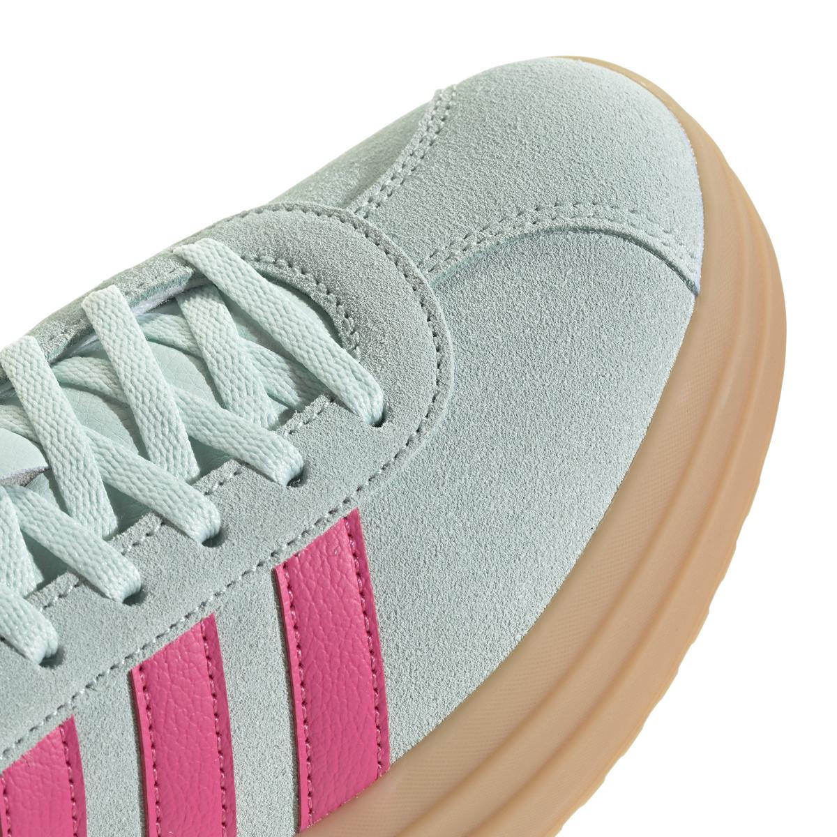 product/a/d/adidas_jp7628_9_footwear_photography_detail_view_2_white-nw091625.jpg