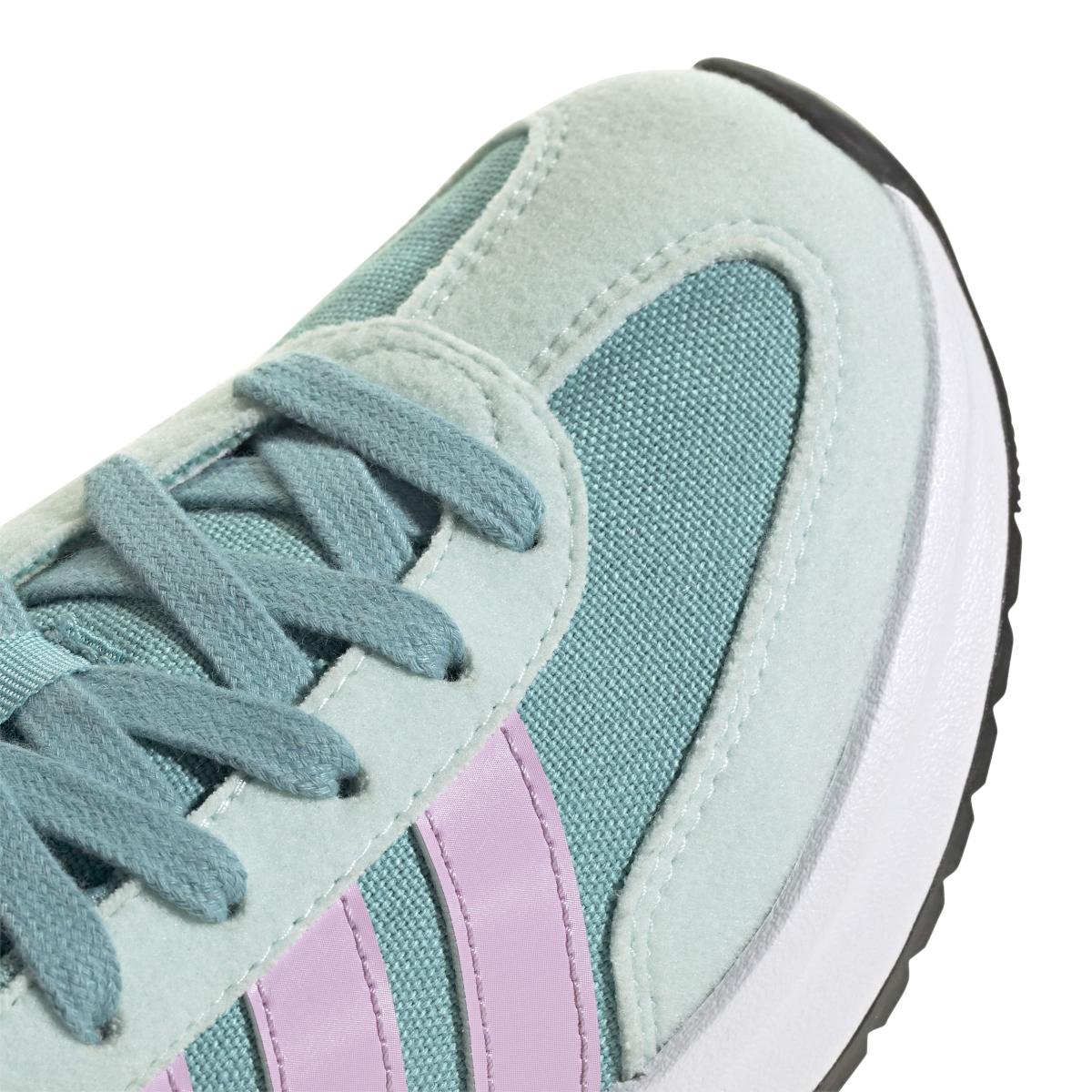 product/a/d/adidas_jq2884_8_footwear_photography_detail_view_1_white-nw091625.jpg