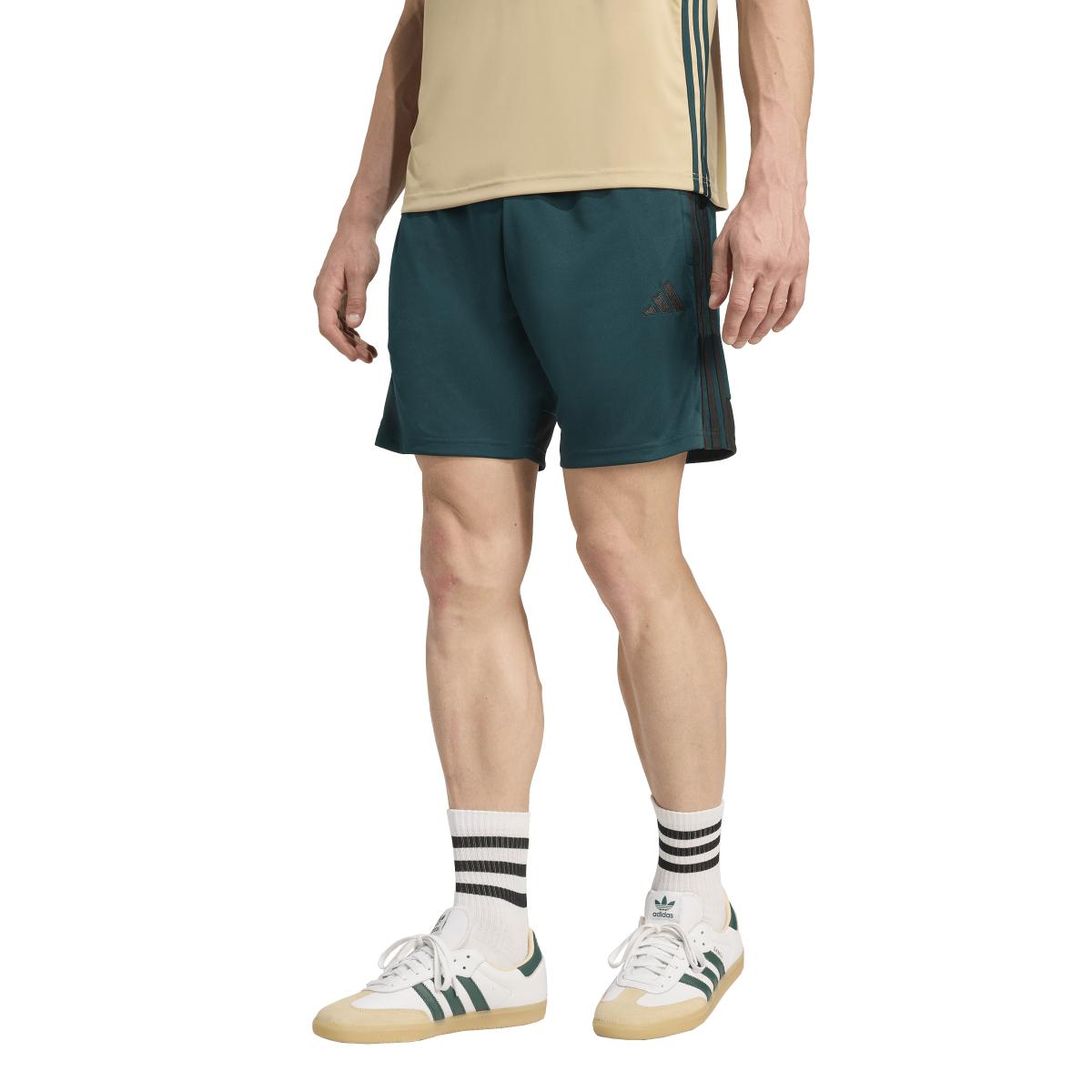 product/a/d/adidas_kc7232_vert-noir_2.jpg