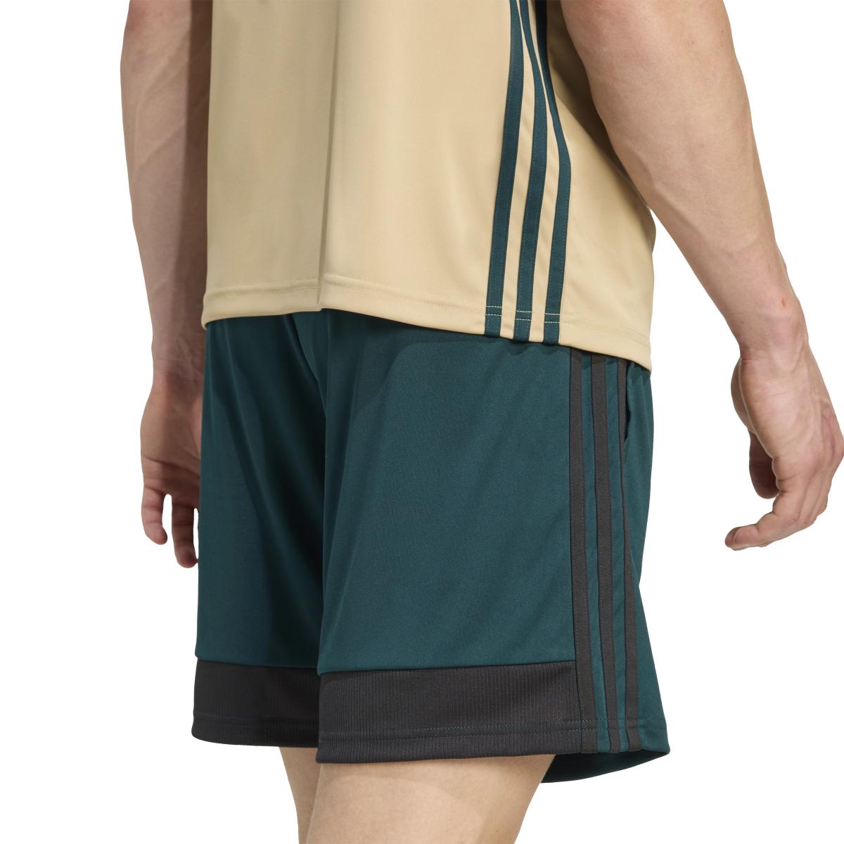 product/a/d/adidas_kc7232_vert-noir_7.jpg