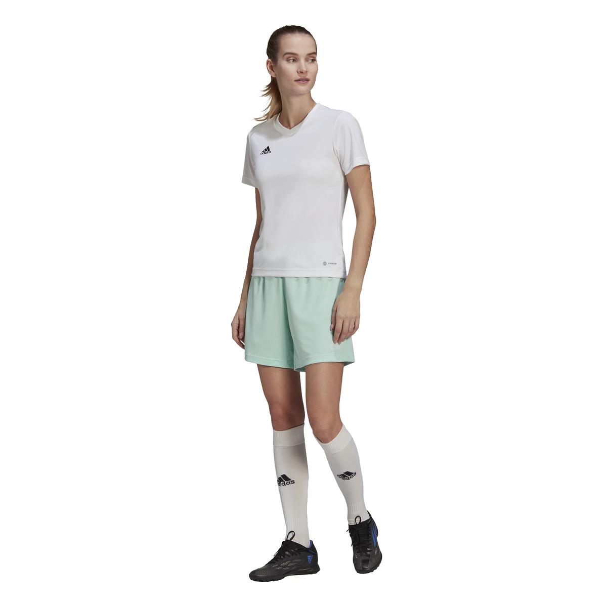 product/h/c/hc5074_app_on-model_standard-outfit_white_1645109303.jpg