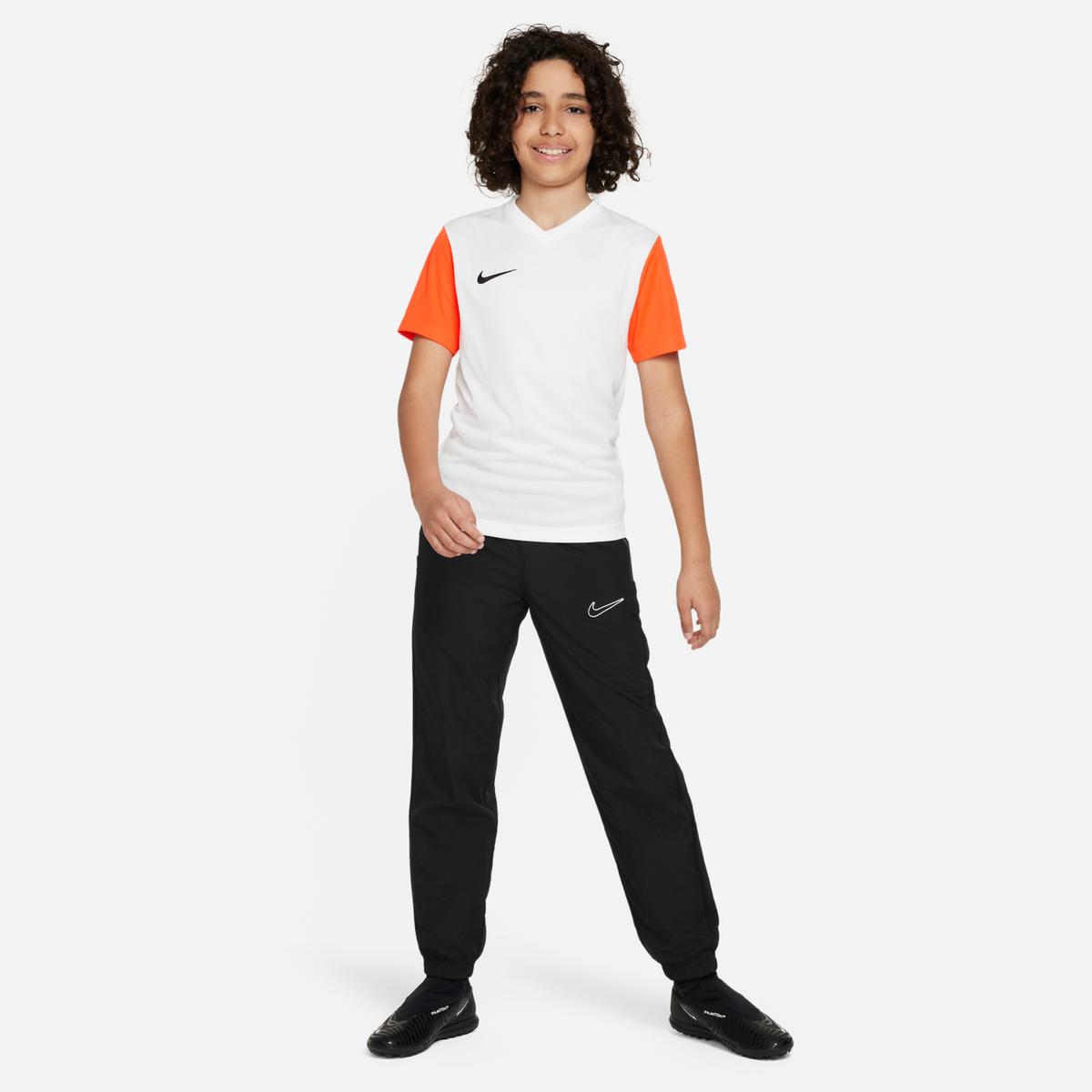 product/n/i/nike_bv6740-100-phsym002-nw121324.jpg