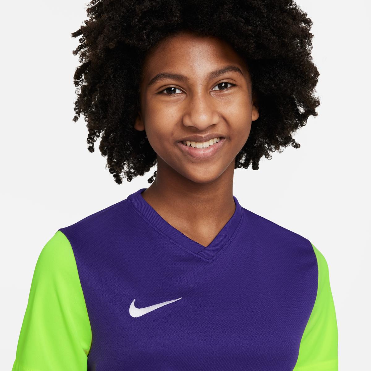 product/n/i/nike_dh8389-547-phsym001_new.jpg