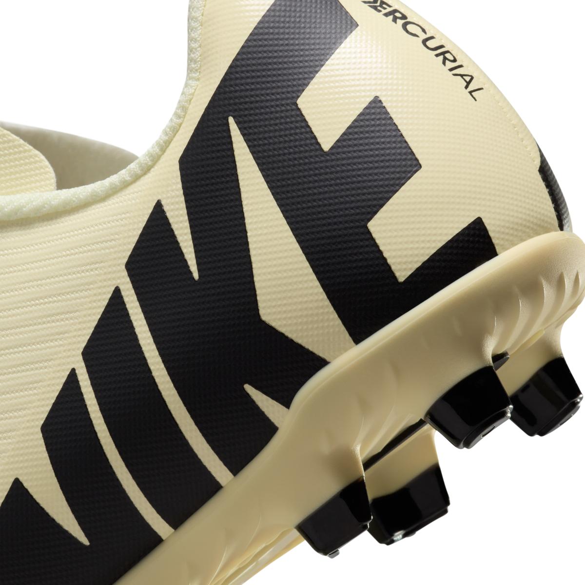 product/n/i/nike_dj5958-700-phsyd002.jpg