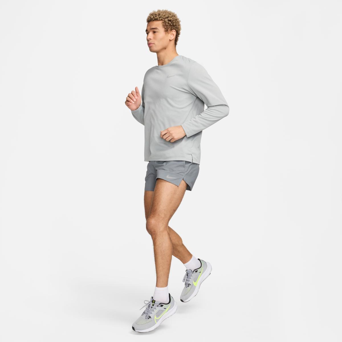 product/n/i/nike_fb7070-097-phsym004.jpg