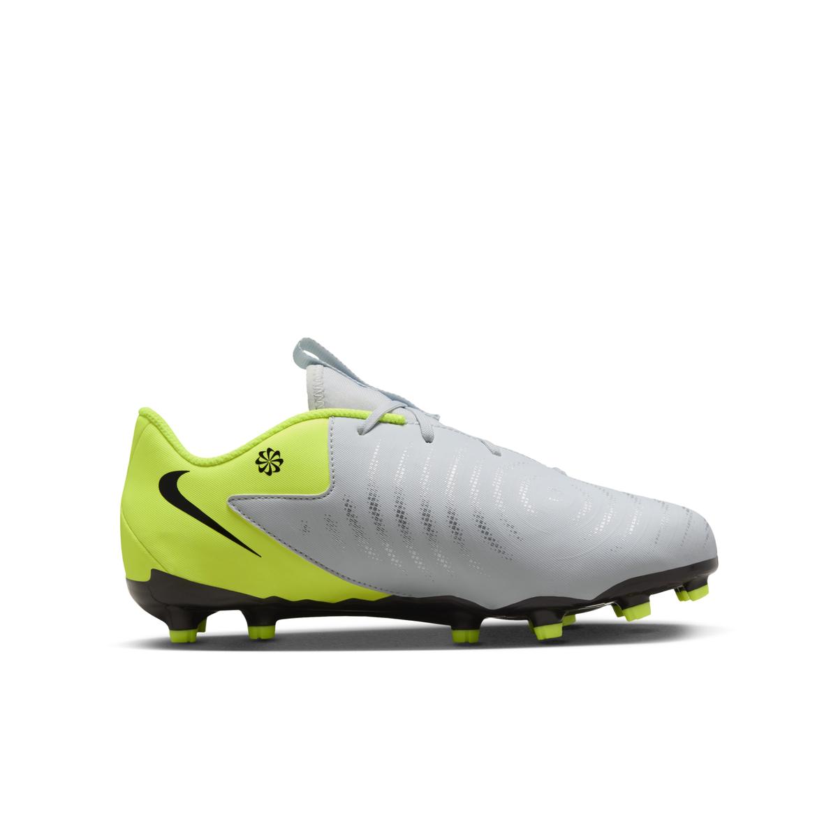 product/n/i/nike_fd6722-003_metallic-silver-black-volt_3.jpg