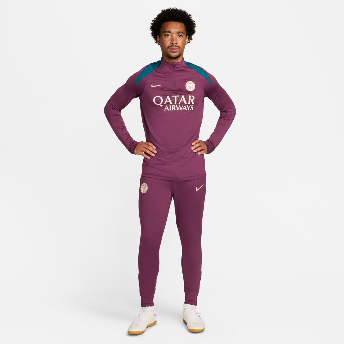 product/n/i/nike_fn9429-610-phsym005.jpg