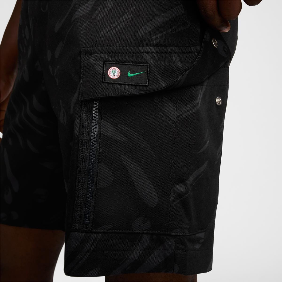 product/n/i/nike_fv4764-010-phsym005.jpg