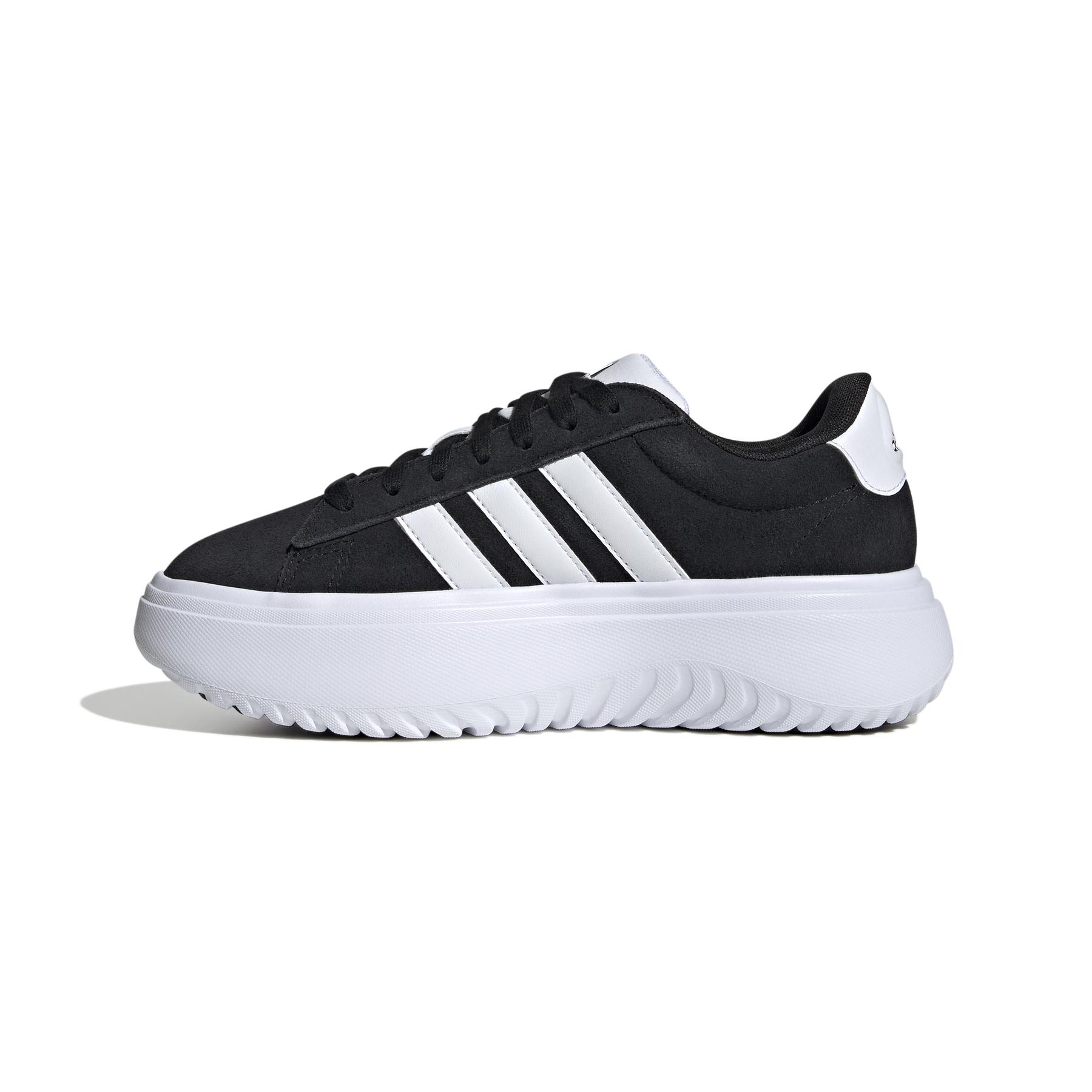 product/a/d/adidas_ie1102_5_footwear_photography_side_medial_center_view_white.jpg