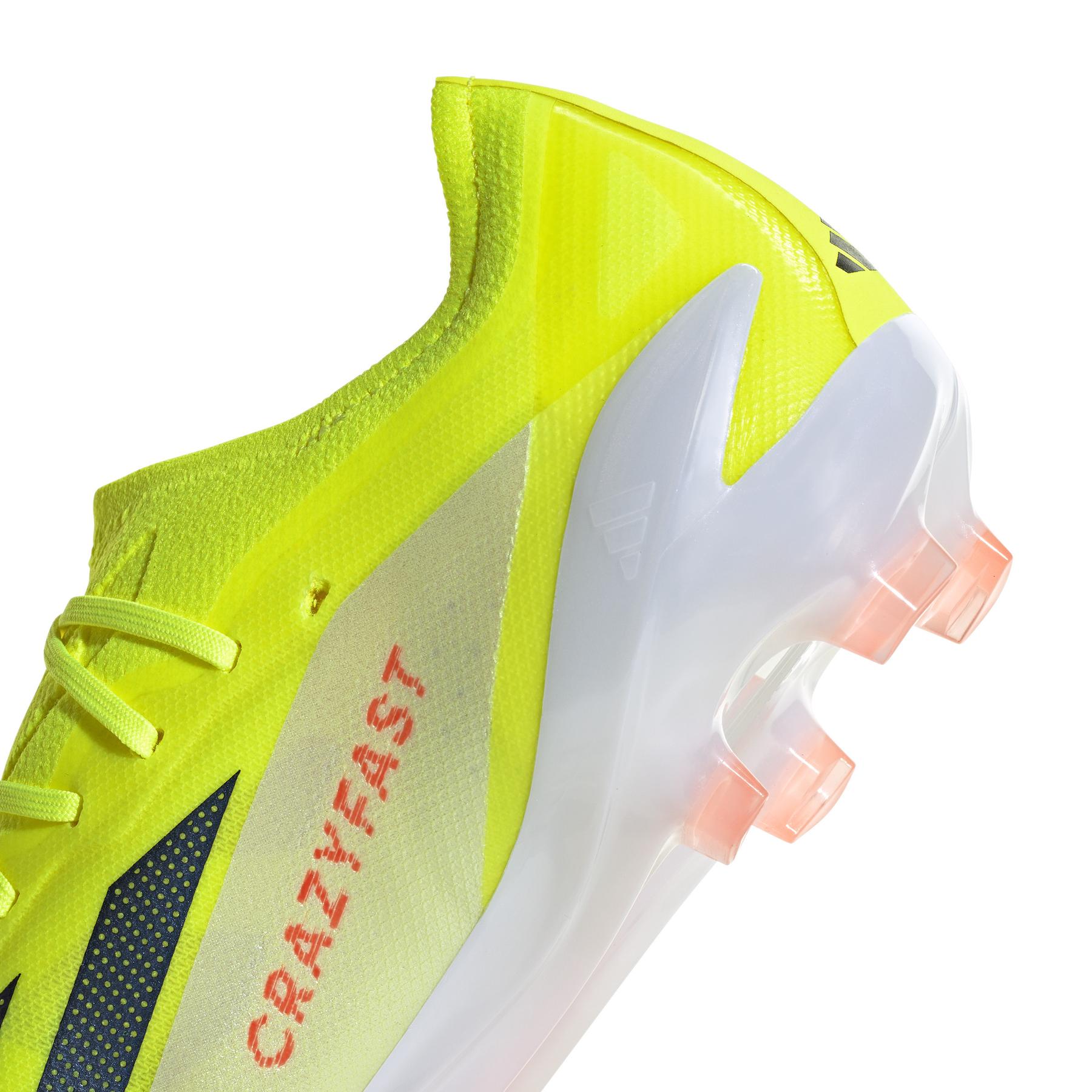 product/a/d/adidas_ie2376_8_footwear_photography_detail_view_2_white.jpg