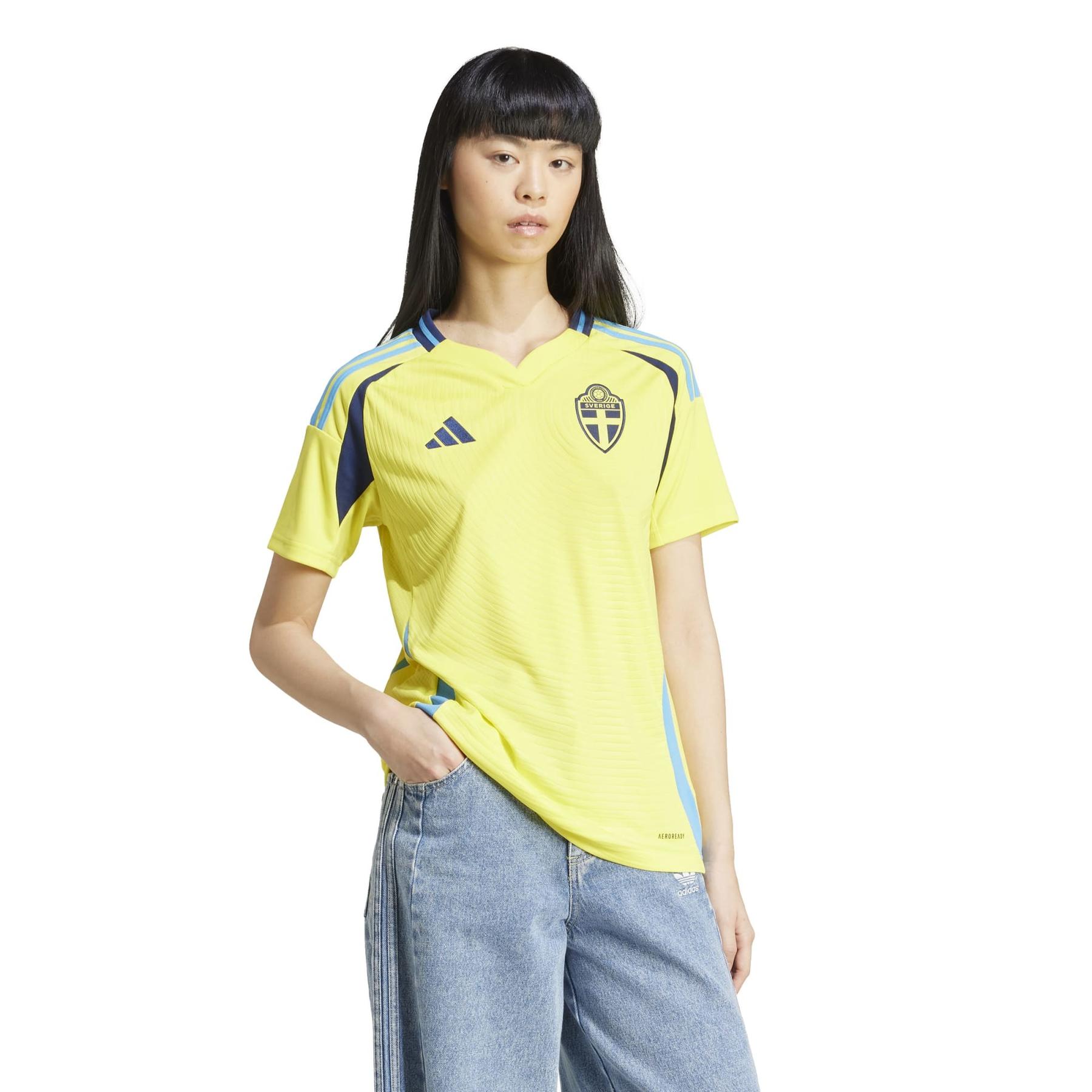 product/a/d/adidas_ip8418_7_apparel_on_model_walking_view_white.jpg