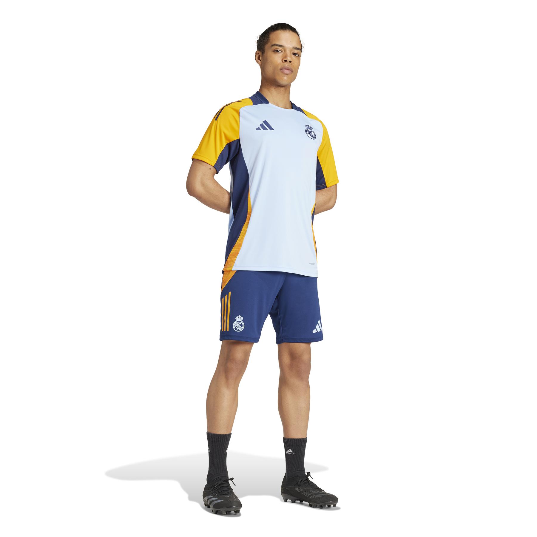 product/a/d/adidas_it5105_6_apparel_on_model_standard_outfit_view_white.jpg