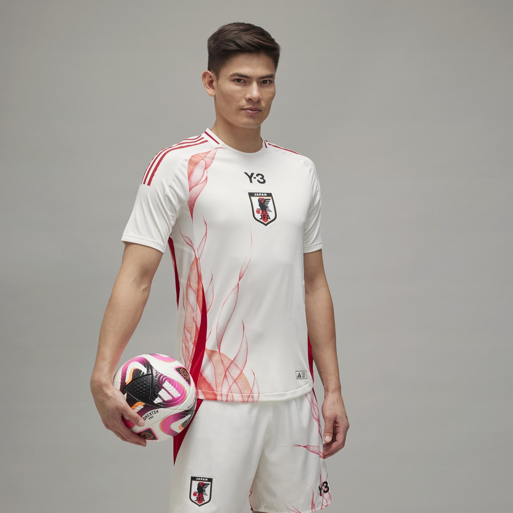 product/a/d/adidas_iu0960_core-white_7.jpg