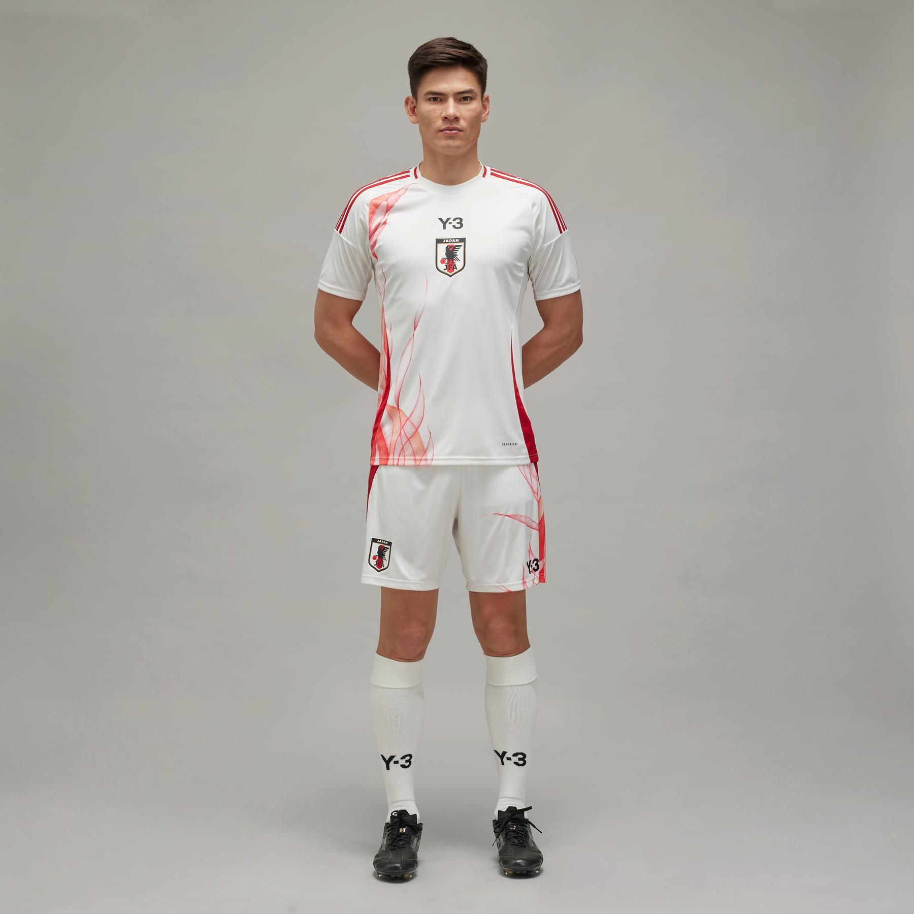 product/a/d/adidas_iu0963_core-white_11.jpg
