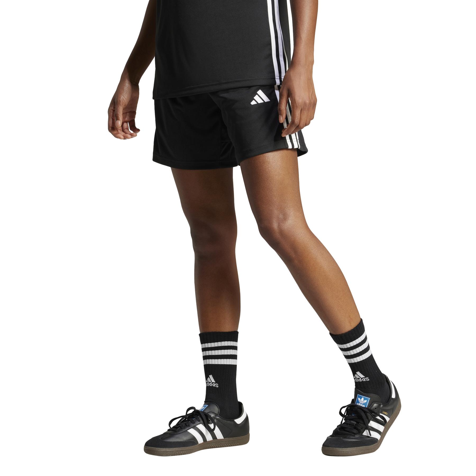 product/a/d/adidas_jd0591_black-white_2.jpg