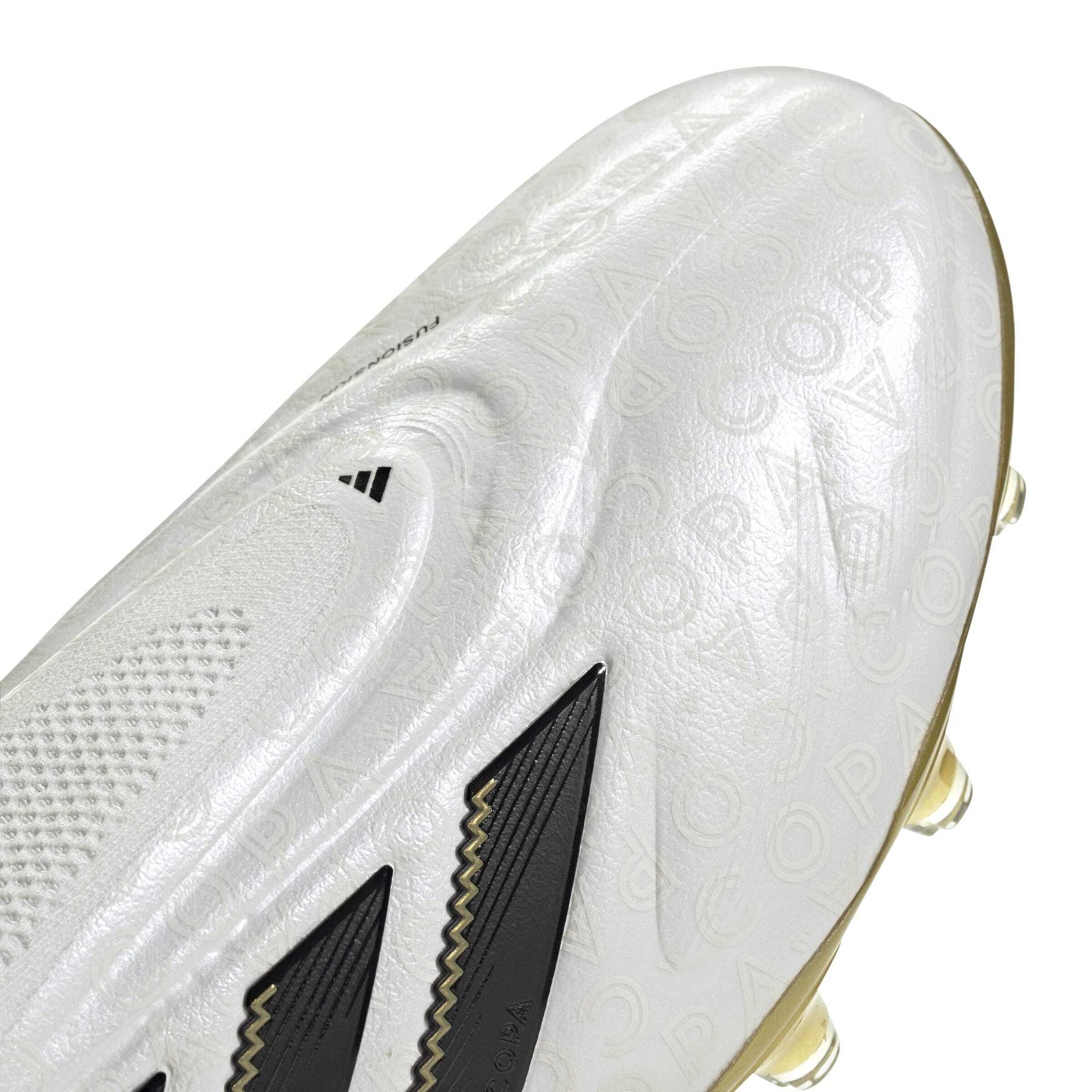 product/a/d/adidas_jh6301_8_footwear_photography_detail_view_2_white-nw091625.jpg