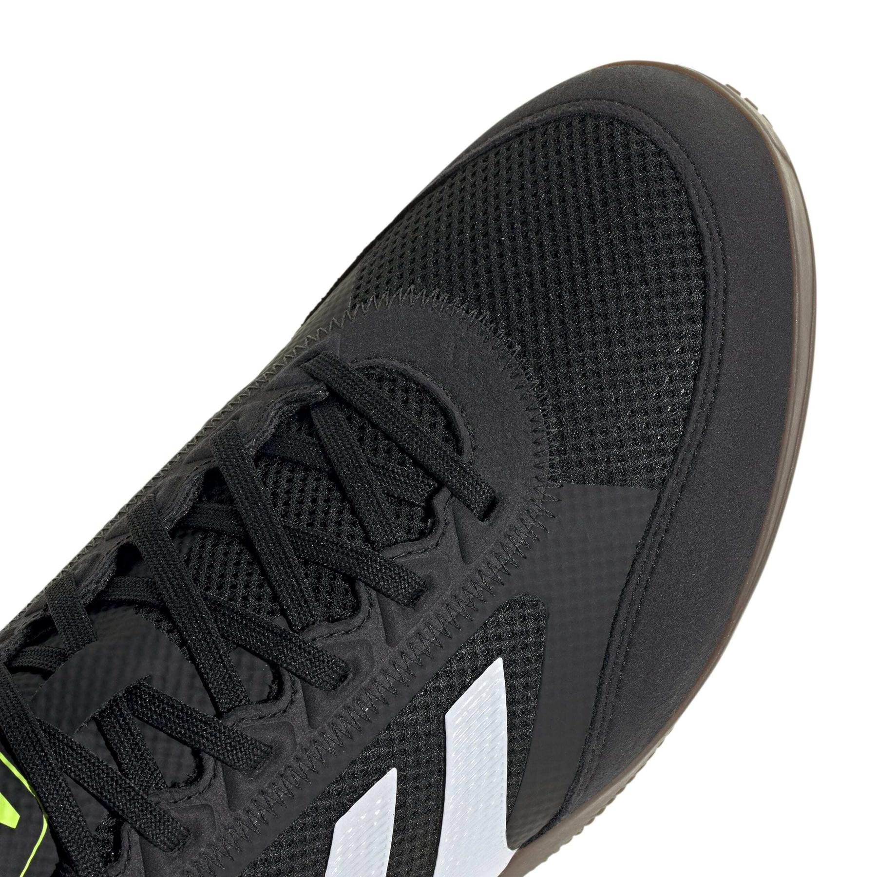 product/a/d/adidas_ji1143_7_footwear_photography_detail_view_1_white-nw091625.jpg