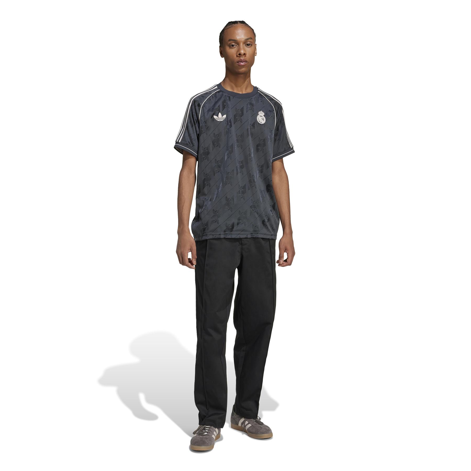 product/a/d/adidas_ji9481_8_apparel_on_model_standard_outfit_view_white.jpg