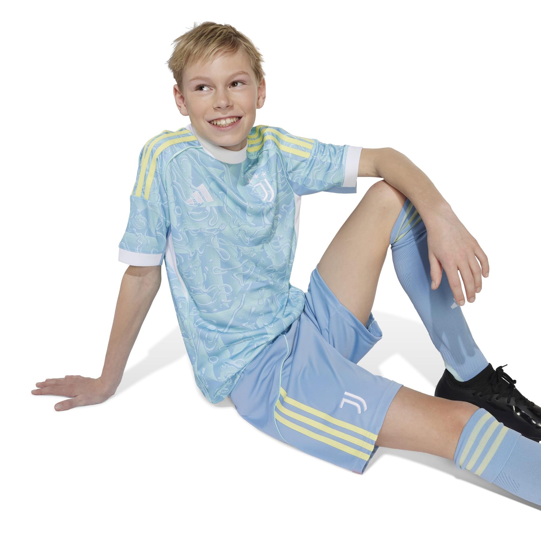 product/a/d/adidas_jn5204_5_apparel_on_model_detail_view_1_white.jpg