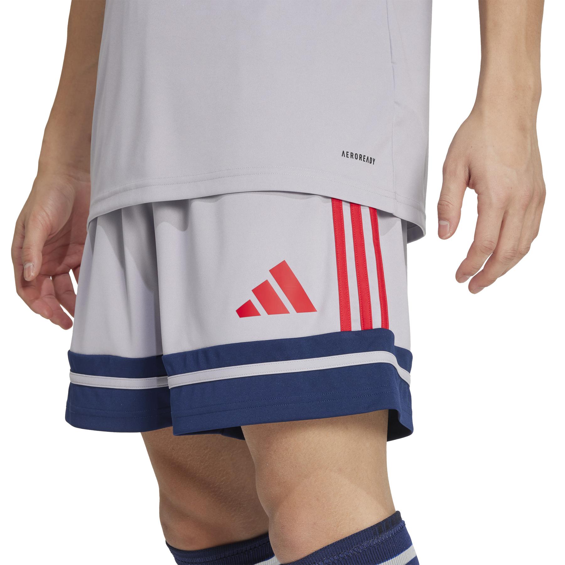 product/a/d/adidas_jp3401_8_apparel_on_model_detail_view_1_white.jpg