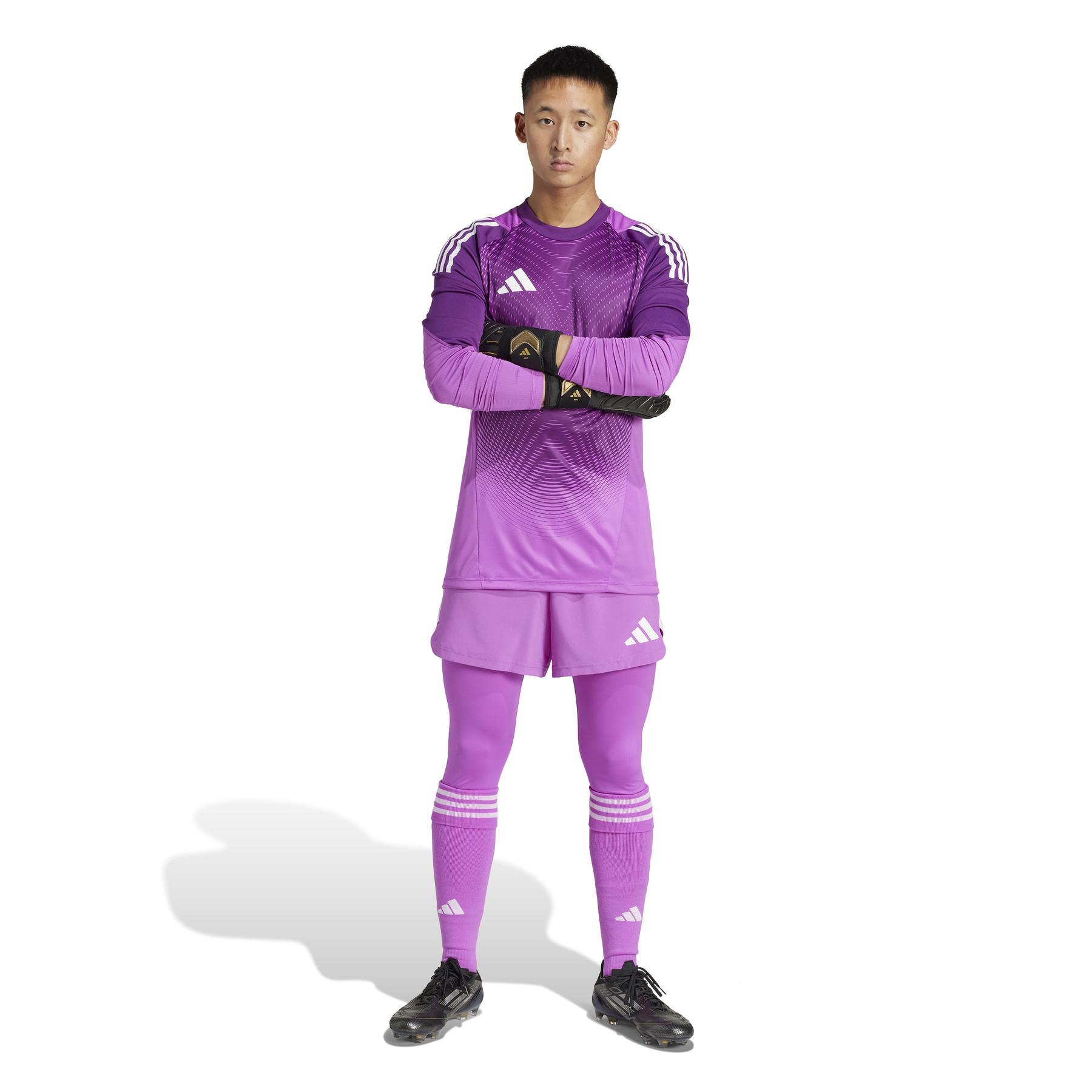 product/a/d/adidas_jp4370_6_apparel_on_model_standard_outfit_view_white.jpg