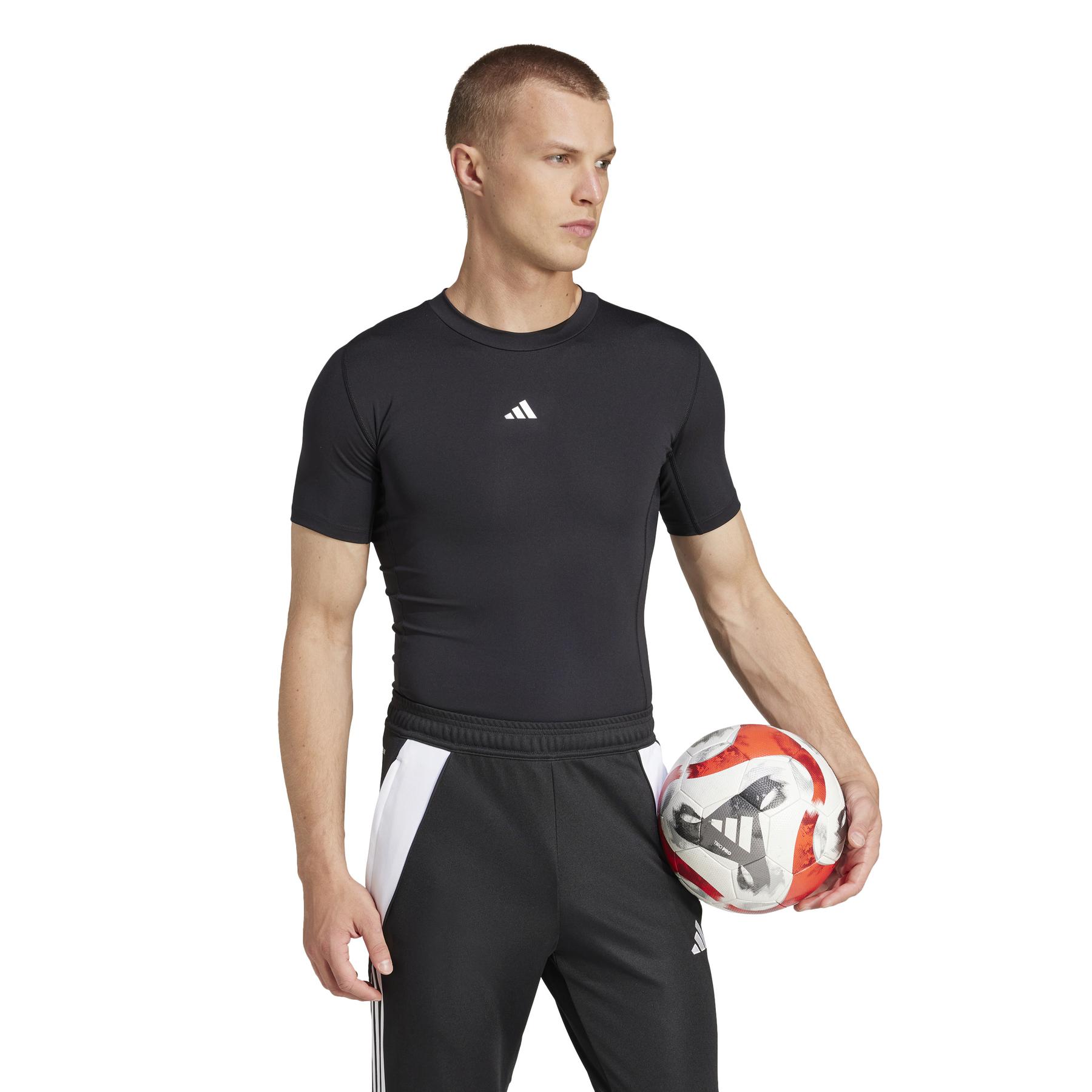 product/a/d/adidas_jp4674_black_5.jpg