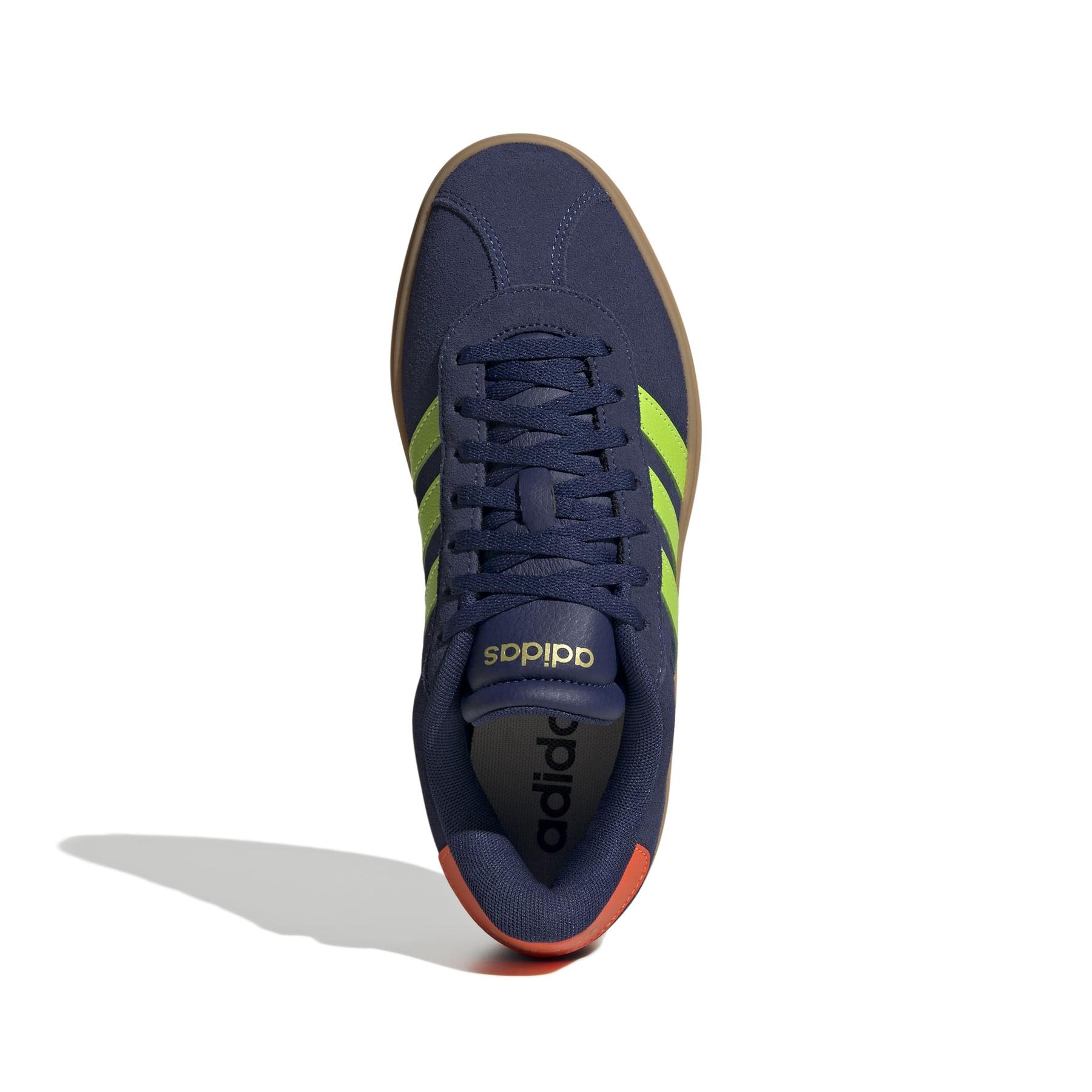 product/a/d/adidas_jq5635_3_footwear_photography_top_portrait_view_white-nw091625.jpg
