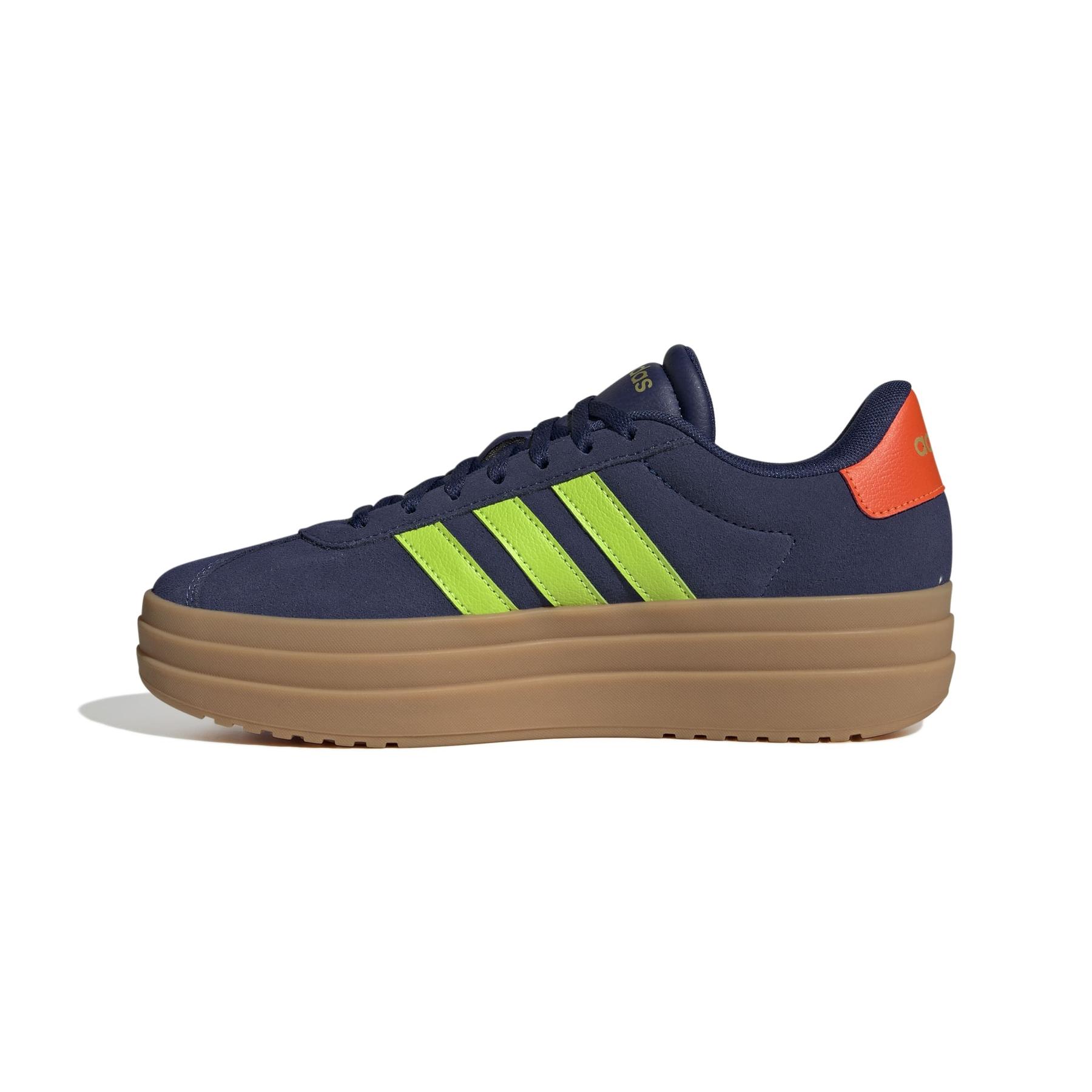 product/a/d/adidas_jq5635_5_footwear_photography_side_medial_center_view_white-nw091625.jpg
