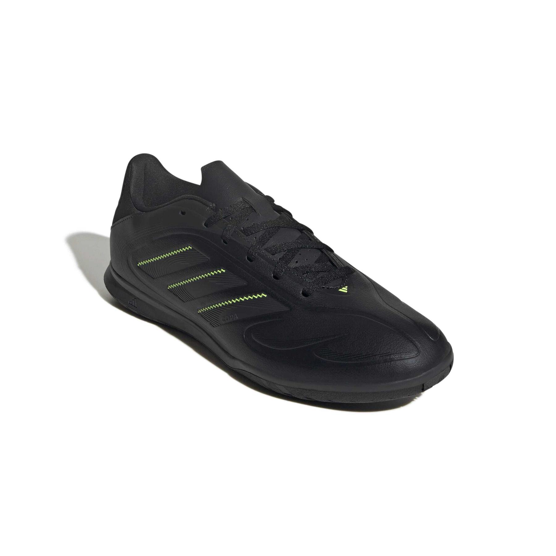 product/a/d/adidas_jr2900_5_footwear_photography_front_lateral_top_view_white.jpg