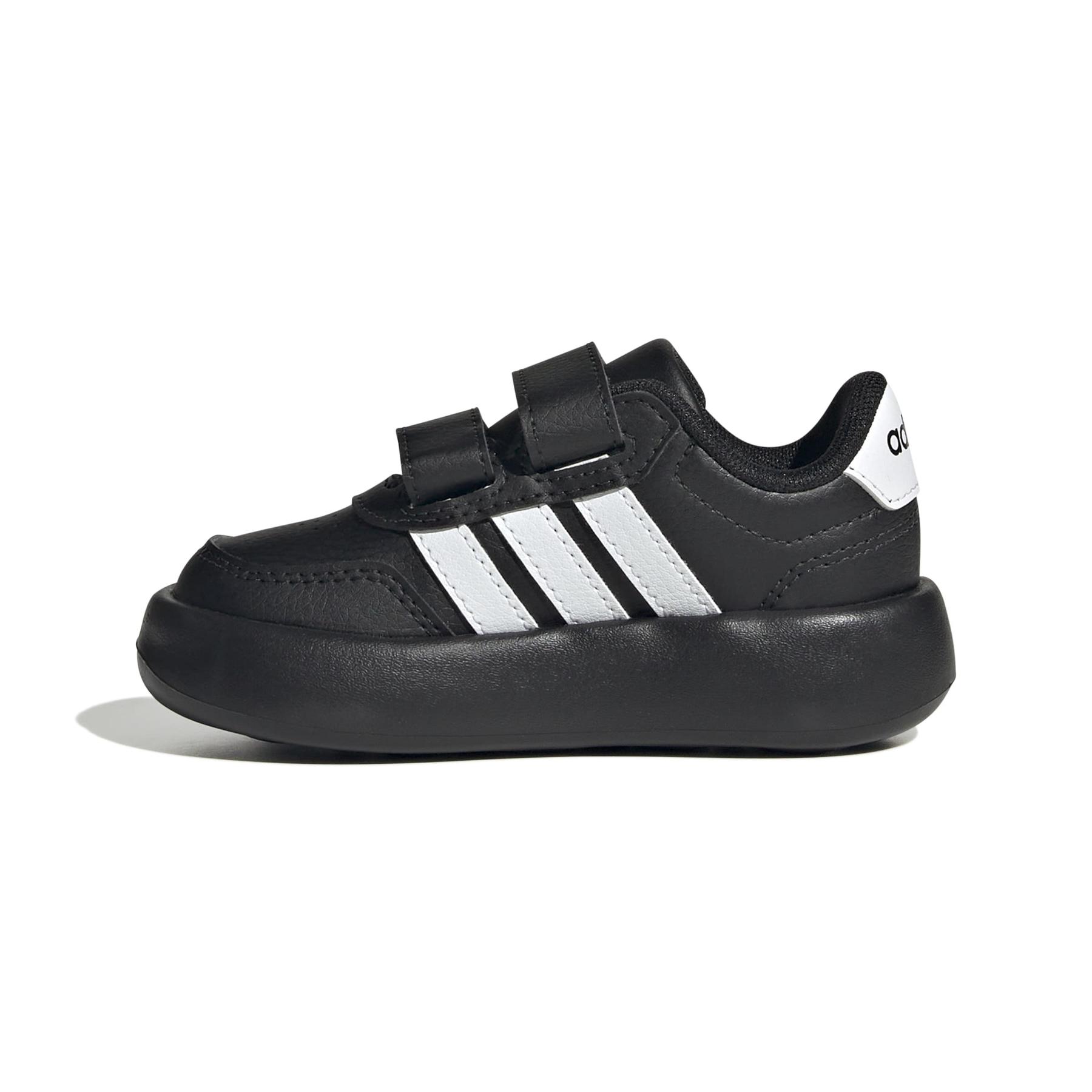 product/a/d/adidas_js3679_5_footwear_photography_side_medial_center_view_white-nw091725.jpg