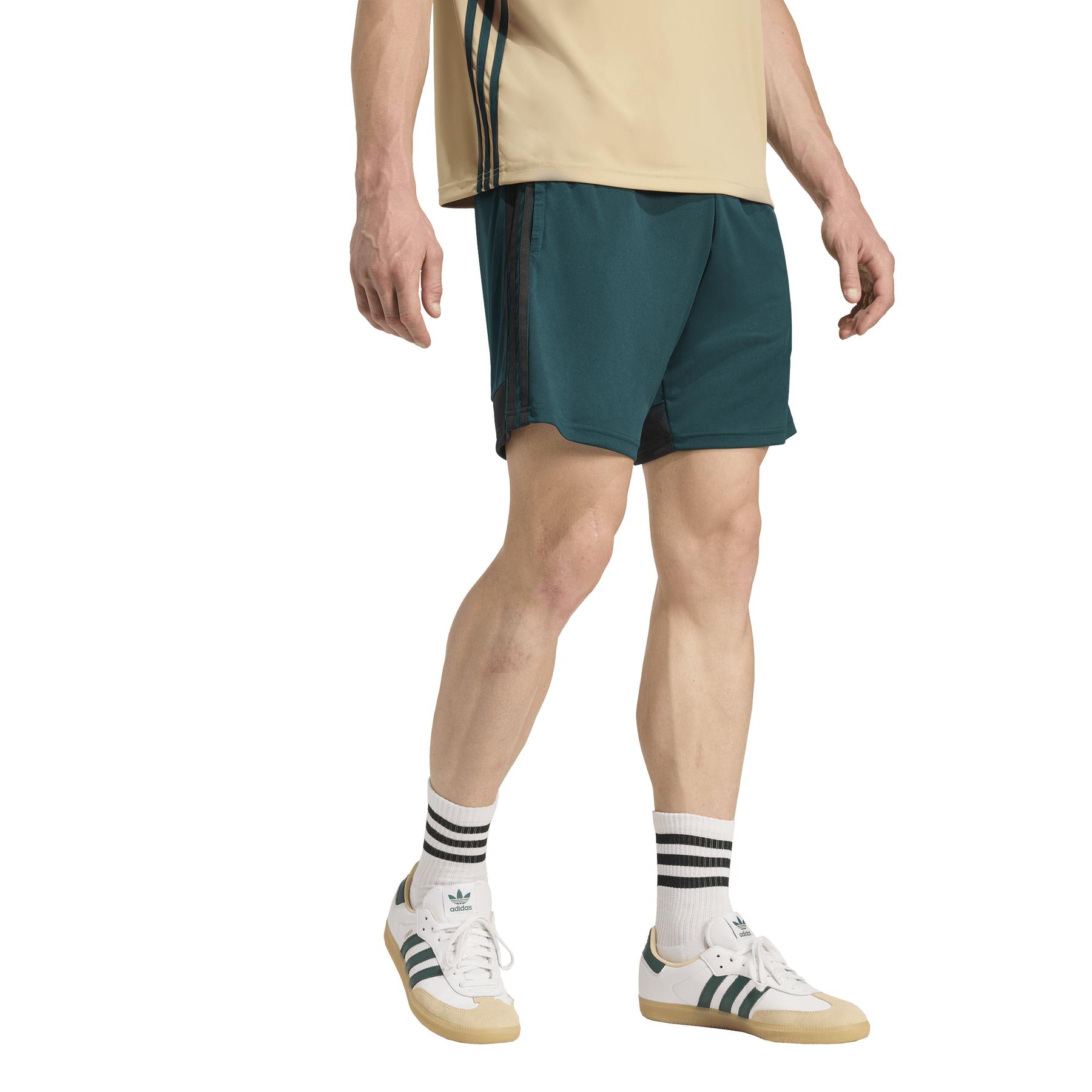 product/a/d/adidas_kc7232_vert-noir_4.jpg