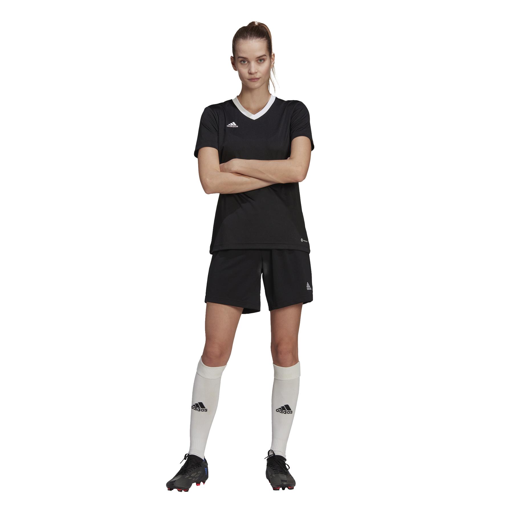 product/h/5/h57572_app_on-model_standard-outfit_white_1645116342.jpg