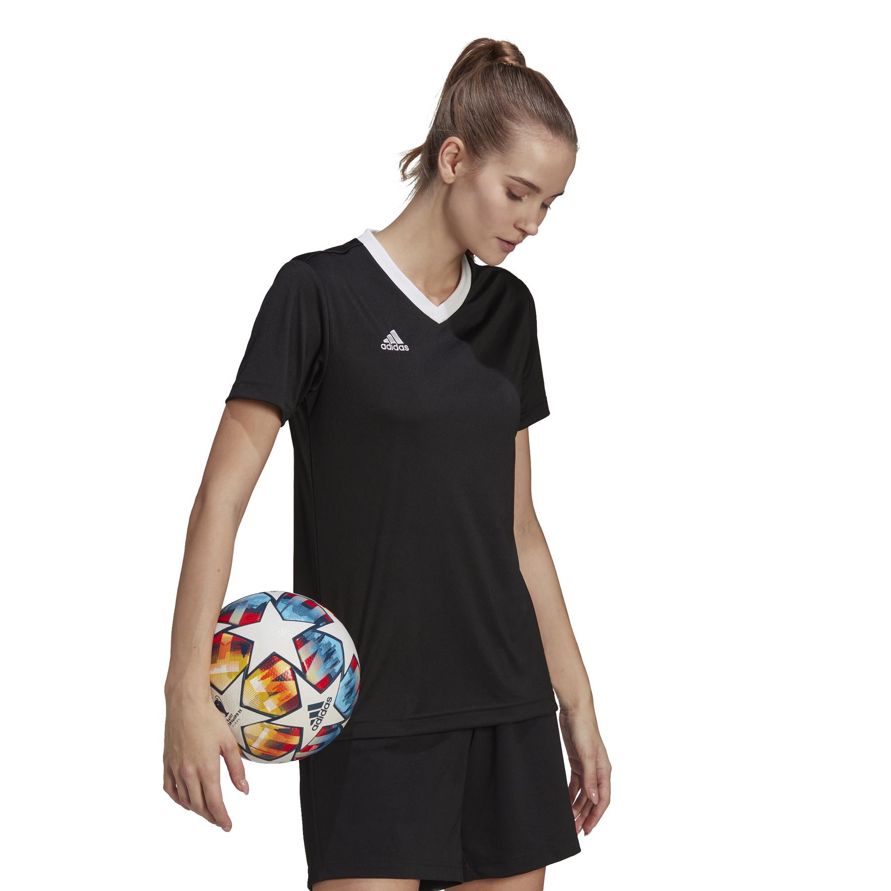 product/h/5/h57572_app_on-model_walking_white_1645106581.jpg