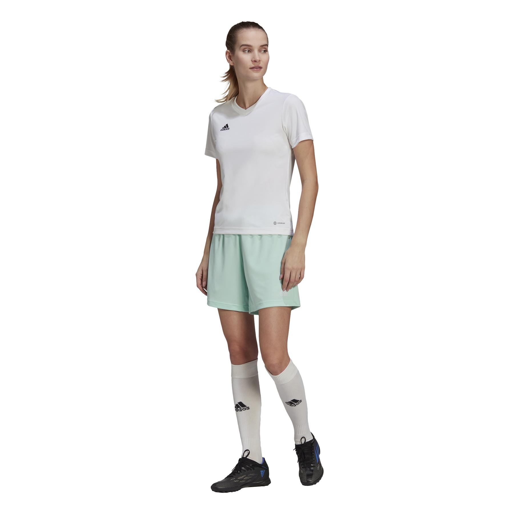product/h/c/hc5074_app_on-model_standard-outfit_white_1645109303.jpg