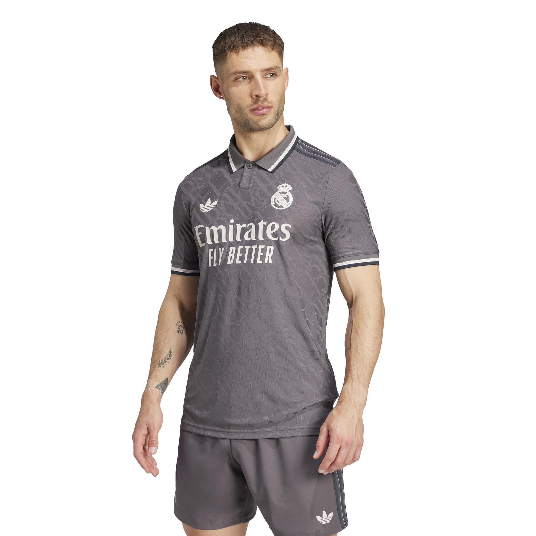 product/i/y/iy1761_4_apparel_on_model_standard_view_white.jpg