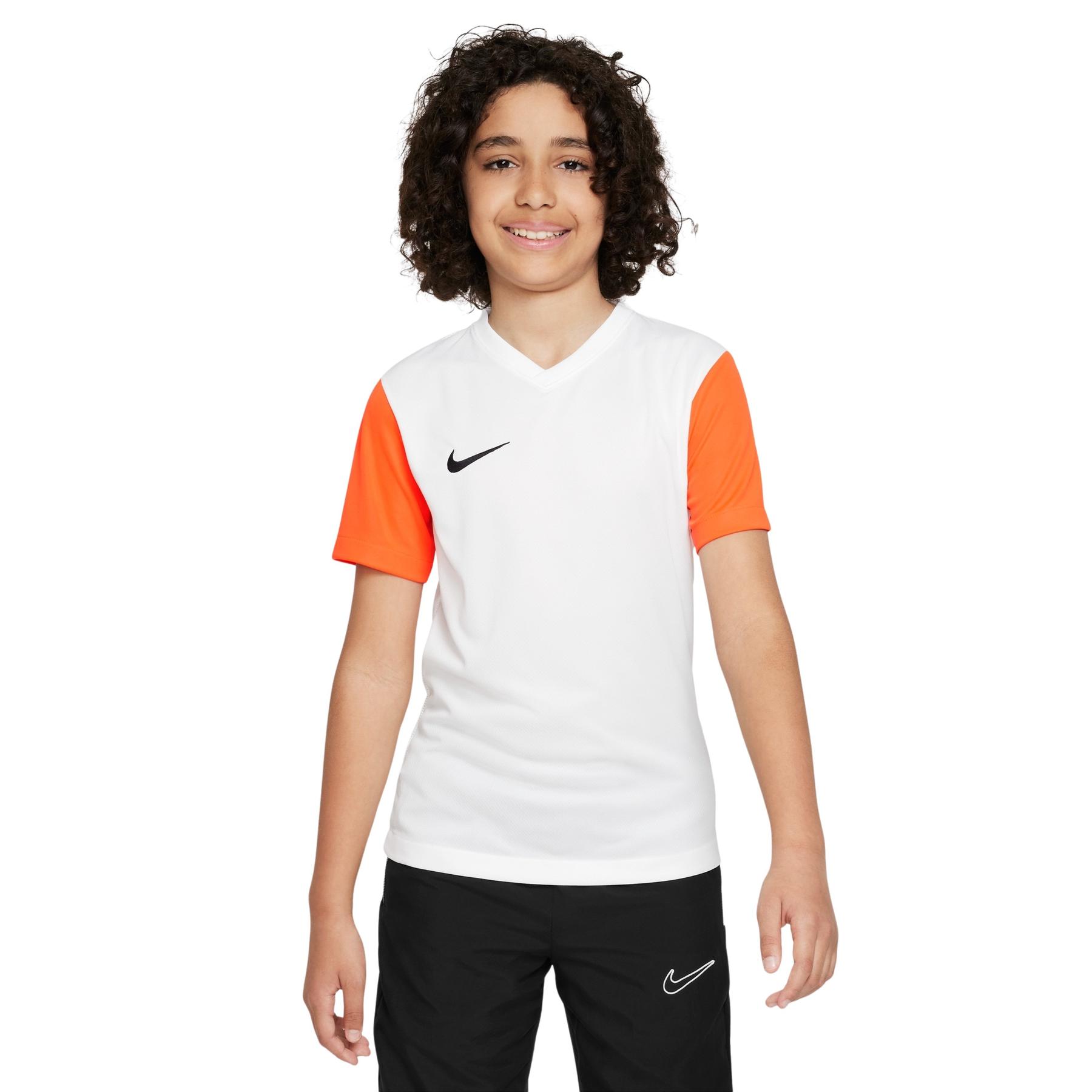 product/n/i/nike_bv6740-100-phsfm001-nw121324.jpg