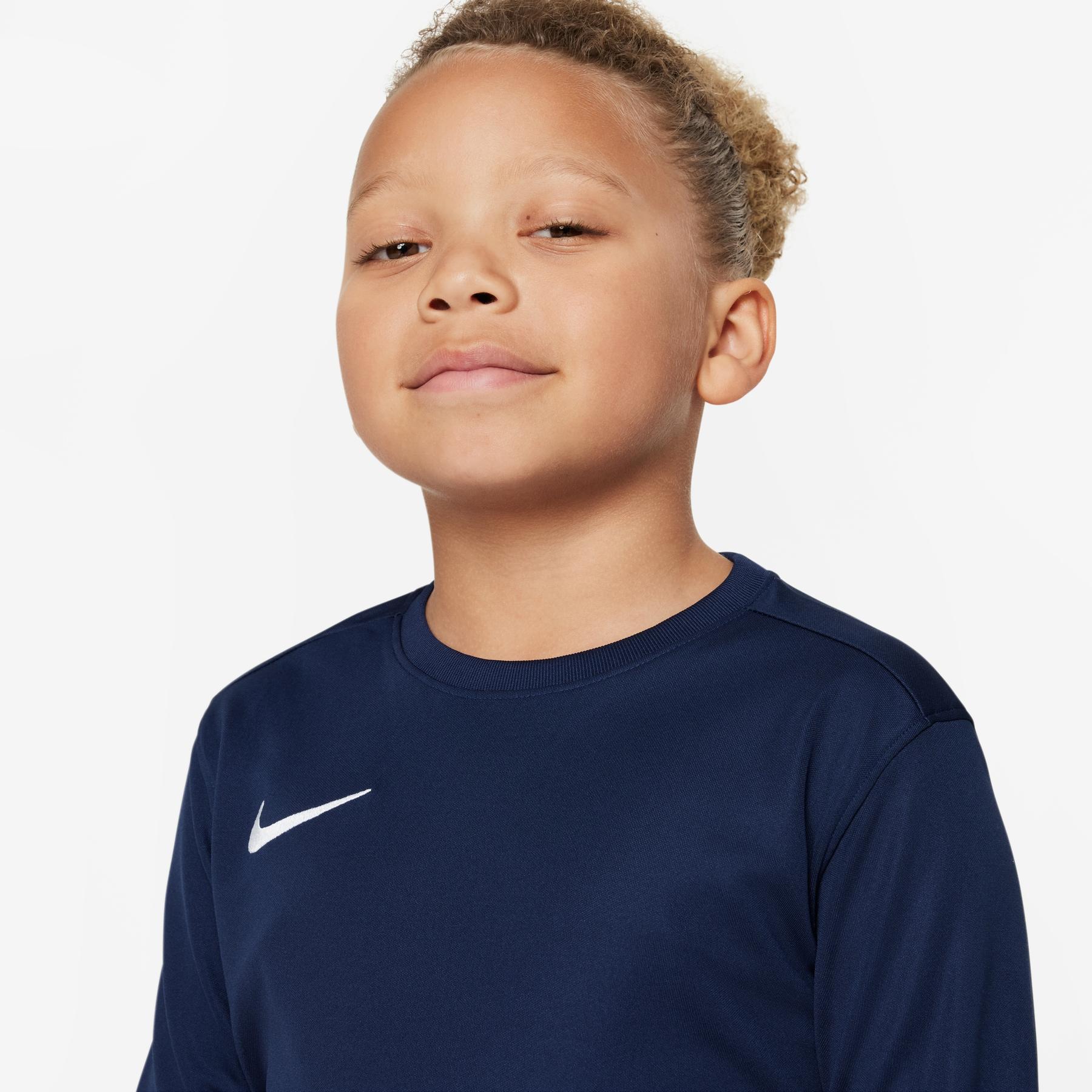 product/n/i/nike_bv6740-410-phsym001-nw121324.jpg