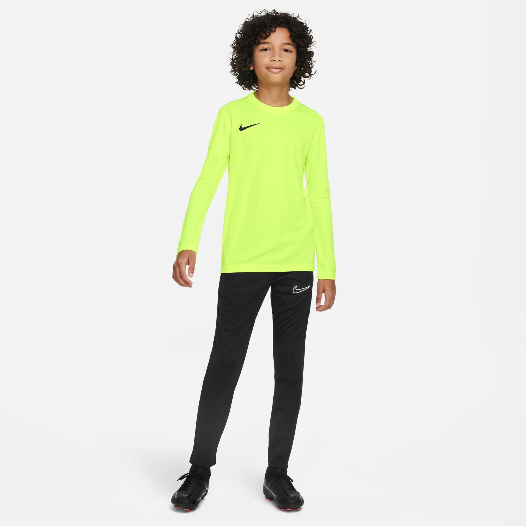 product/n/i/nike_bv6740-702-phsym002-nw121324.jpg