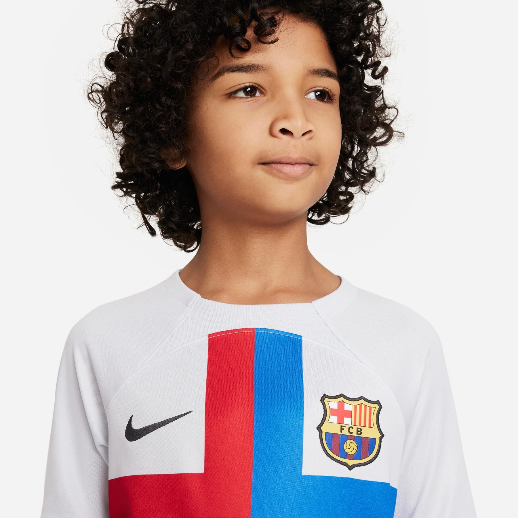 product/n/i/nike_dn2737-043-phsym001_new.jpg