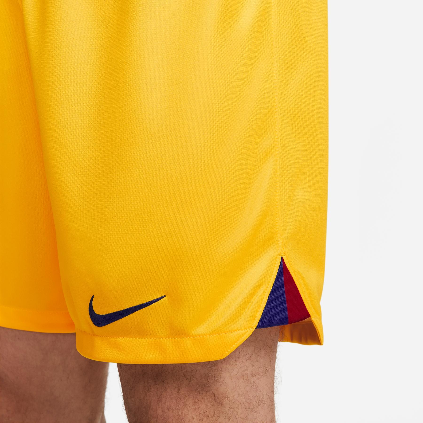 product/n/i/nike_dr5080-728-phsym002_new.jpg