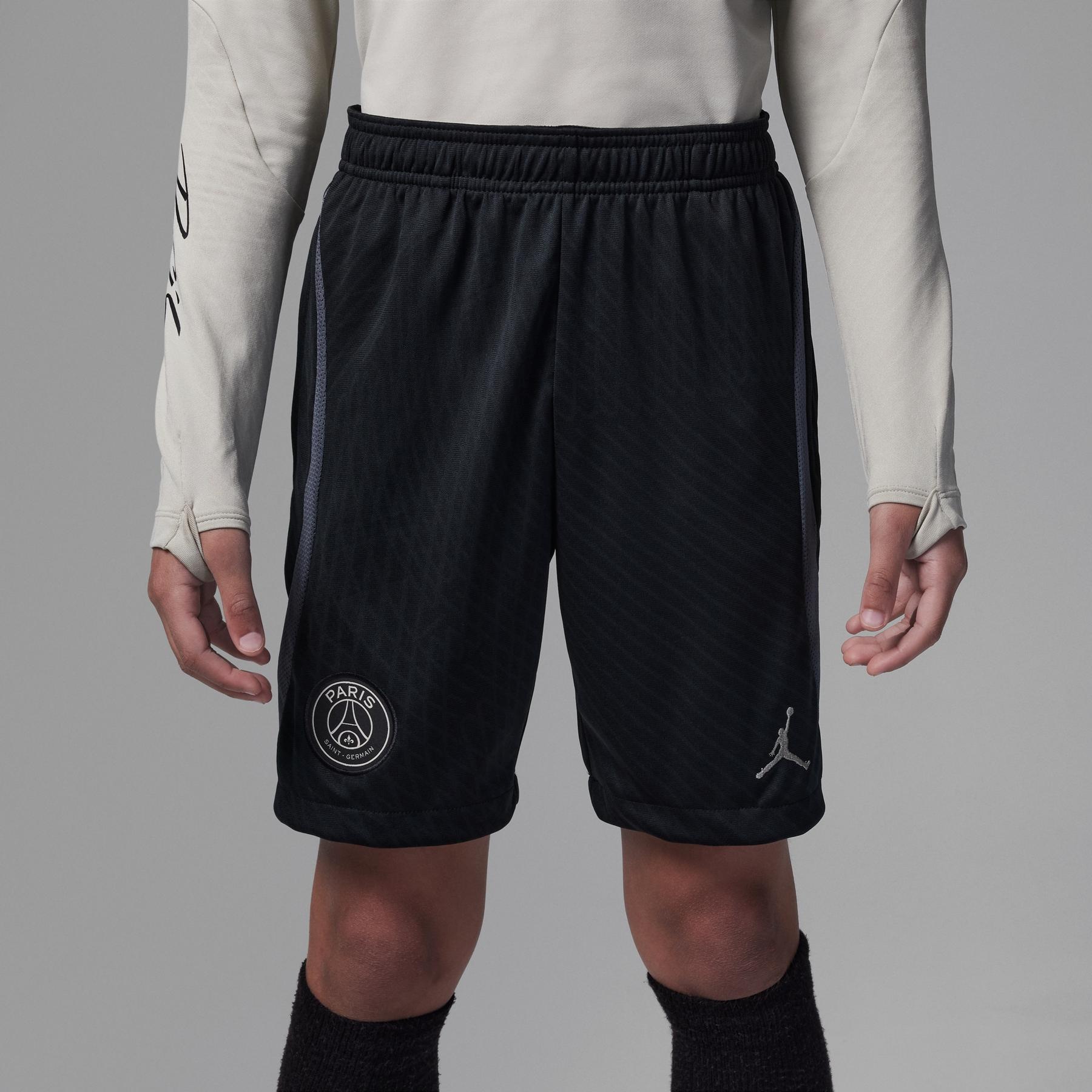 product/n/i/nike_dz0876-010-phsbm001.jpg