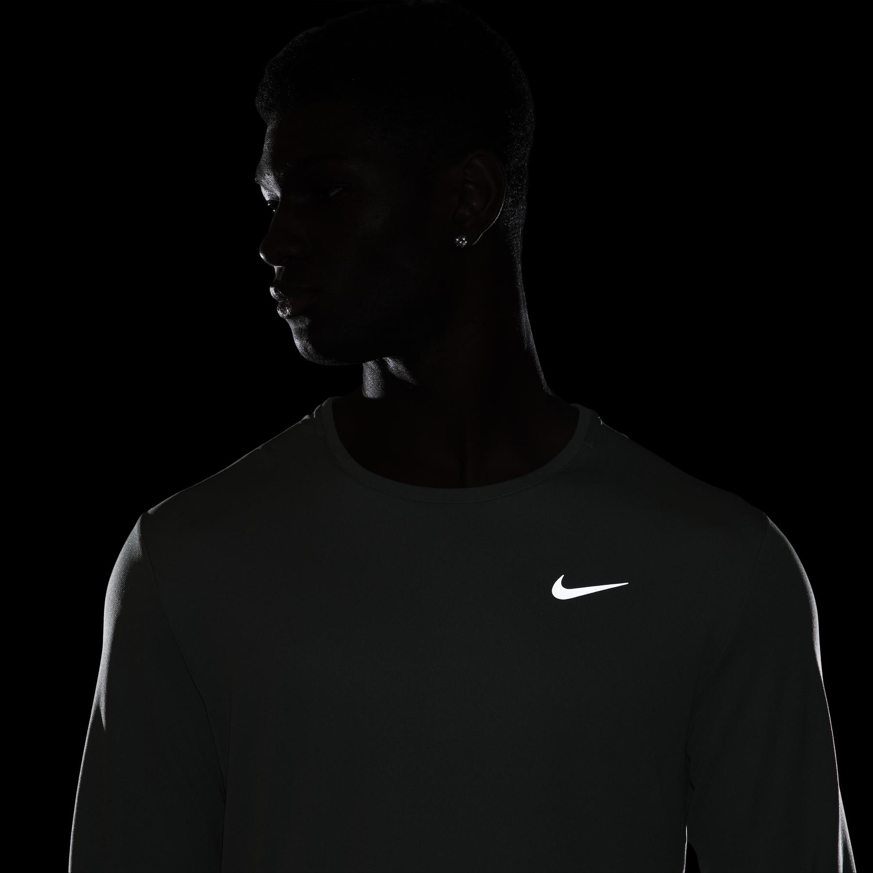 product/n/i/nike_fb7070-364_clay-green-reflective-silv_3.jpg